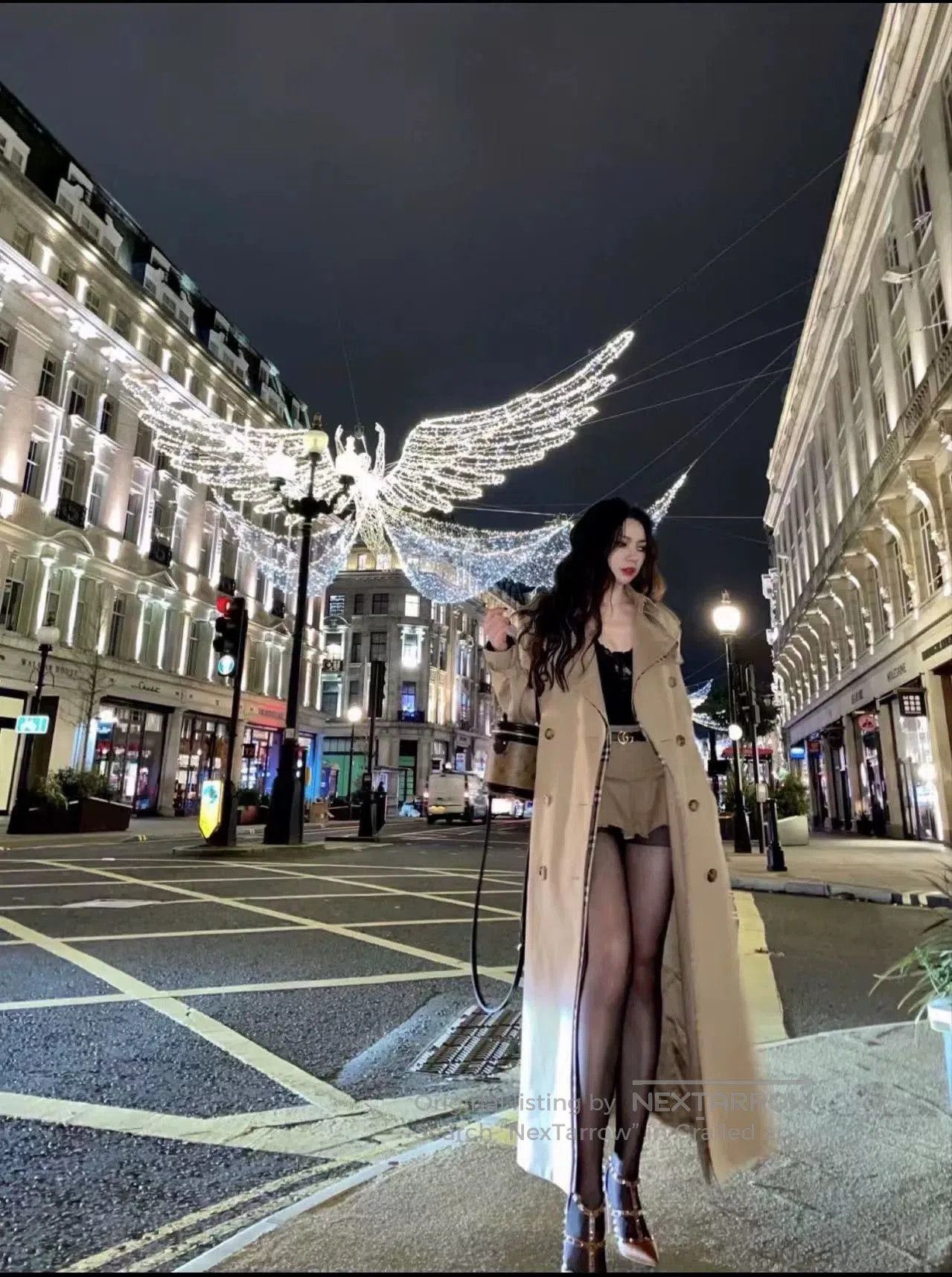 Burberry Burberry Double-Breasted Trench Coat in Beige. Size US S / EU 44-46 / 1 - 4 Thumbnail