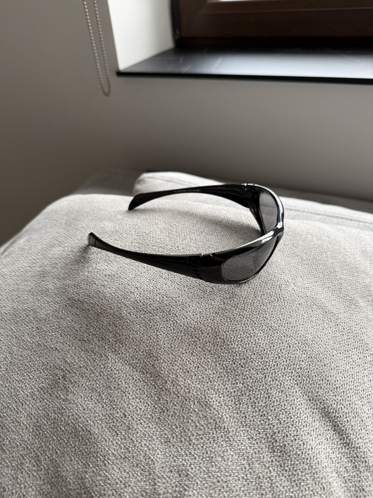 Polaroid Vintage Polaroid Feidi Y2K Japanese Black Sunglasses Size ONE SIZE - 4 Thumbnail