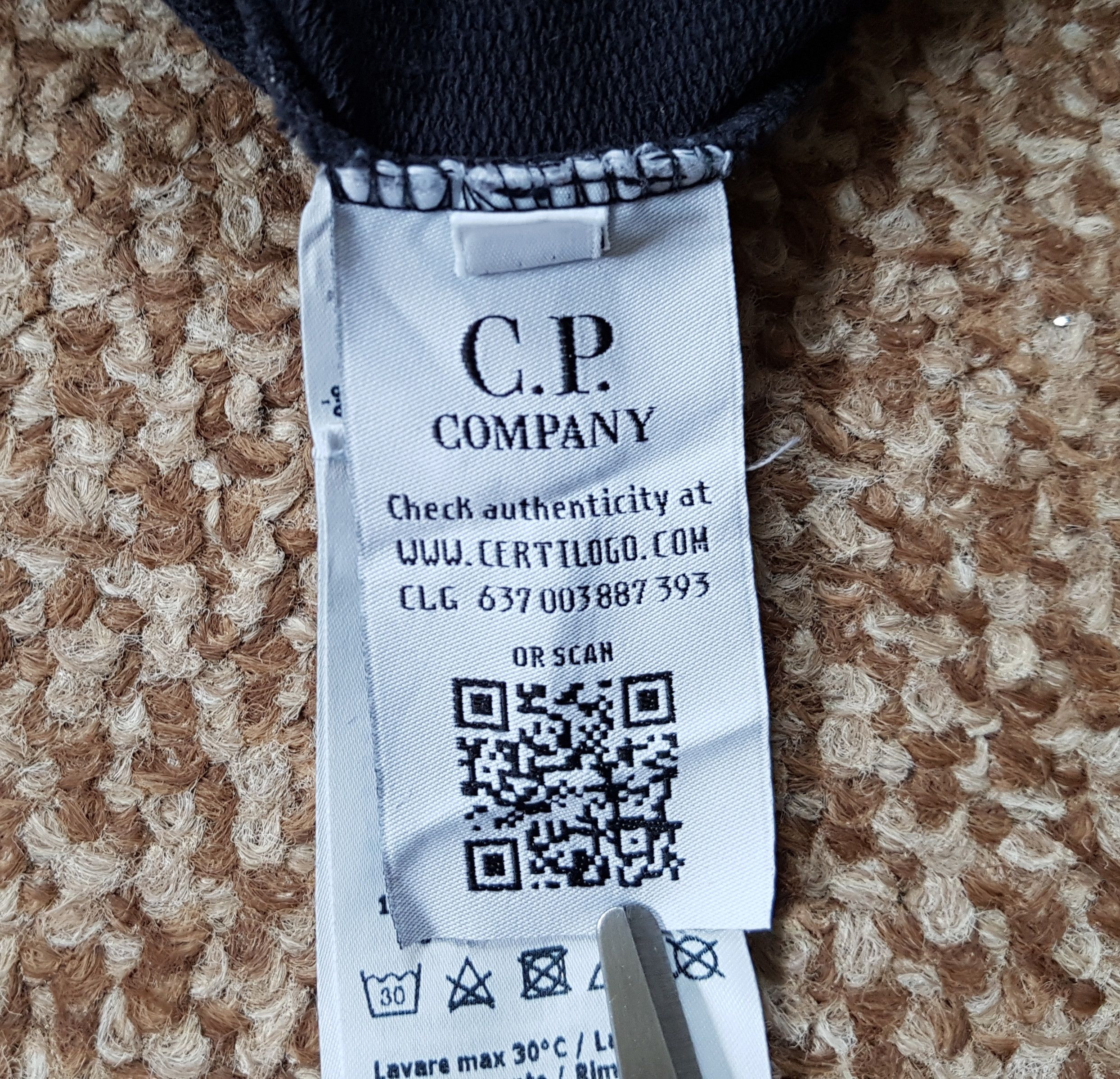 C.P. Company C.P. Company Watch-viewer Lens Full Zip Hoodie Sweatshirt Size US S / EU 44-46 / 1 - 11 Thumbnail