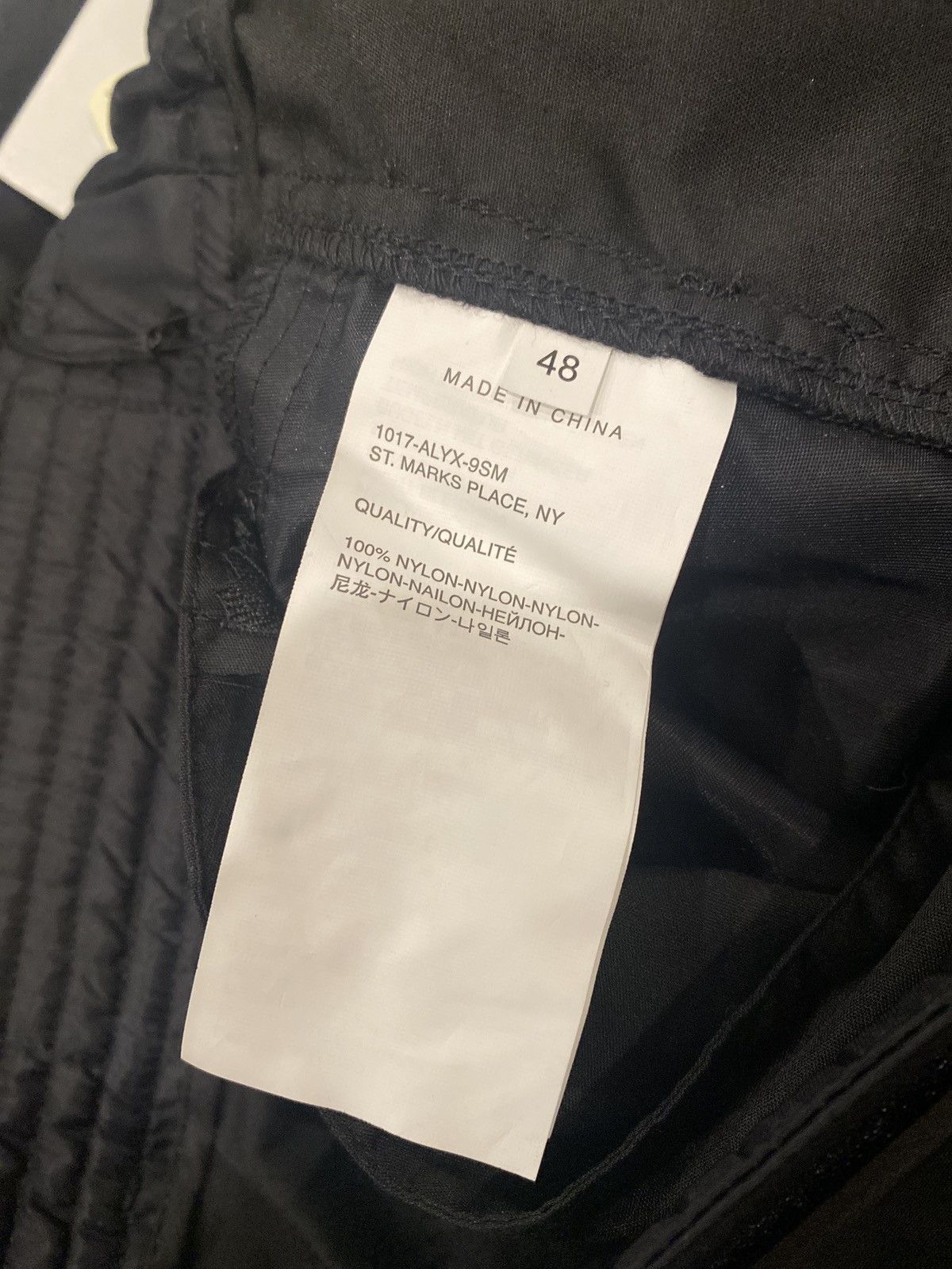 1017 ALYX 9SM 1017 Alyx 9sm FW20 tactical short Size US 30 / EU 46 - 8 Thumbnail