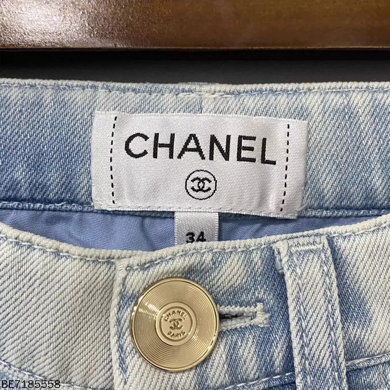 Chanel Chanel Light blue washed old jeans 2505-Nextarrow Size 42" / US 20 - 5 Thumbnail