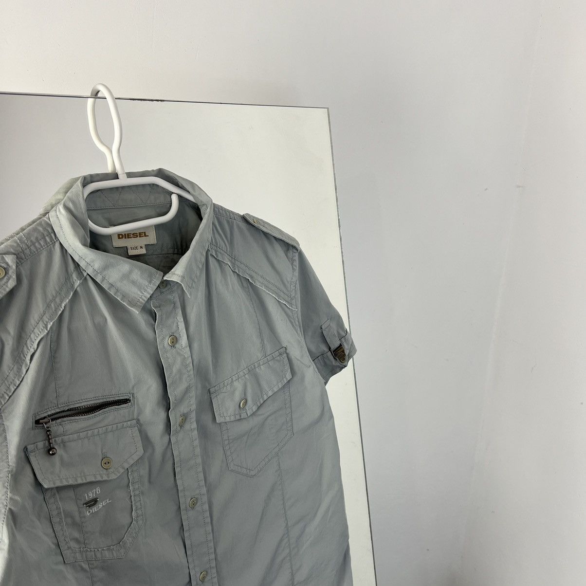 Diesel Vintage Y2K Diesel Avant Garde Metal Logo Button Up Shirt Size US M / EU 48-50 / 2 - 2 Thumbnail