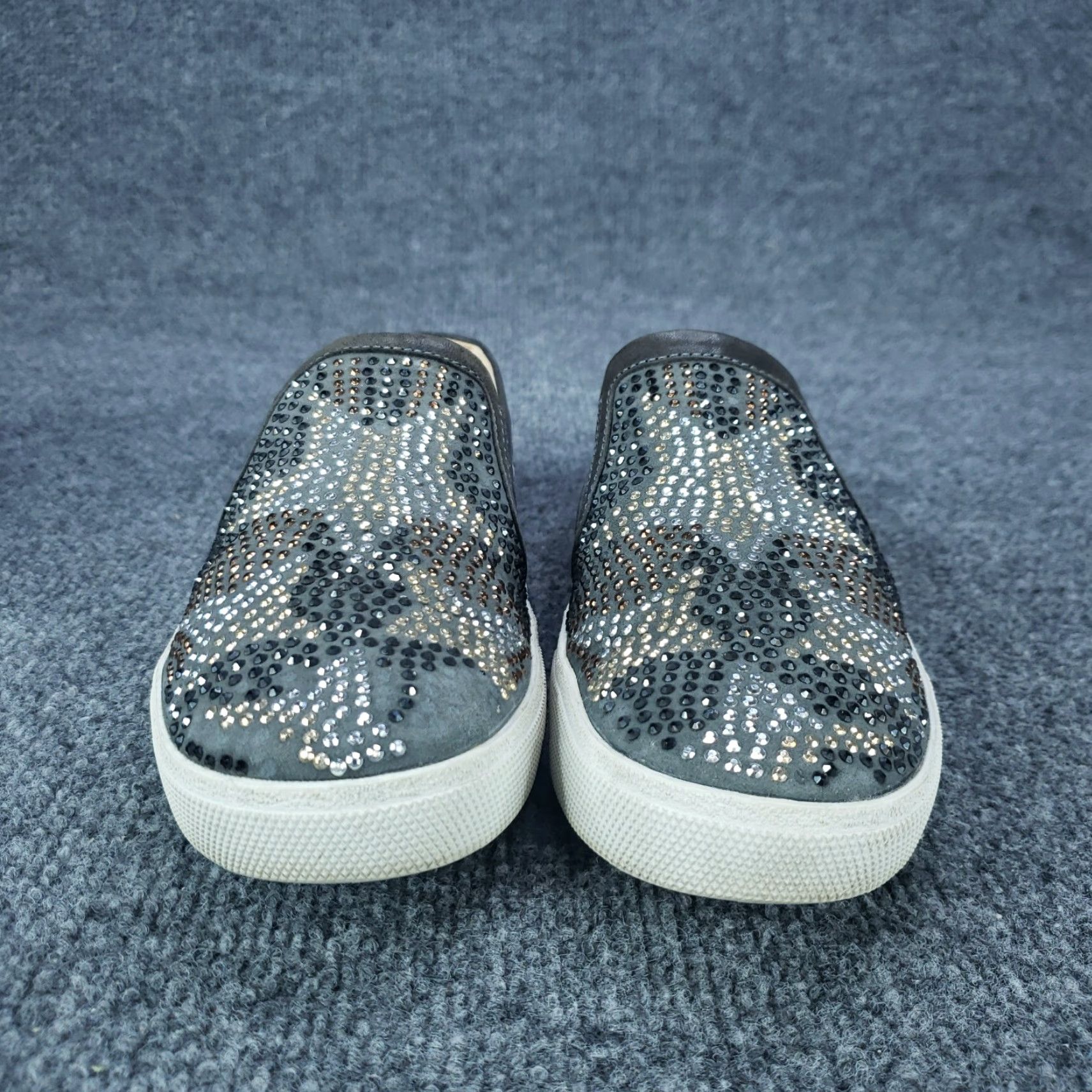 Vince Camuto Vince Camuto Gray Studded Stars Sneaker Womens Size 7.5 Size US 7.5 / IT 37.5 - 2 Thumbnail