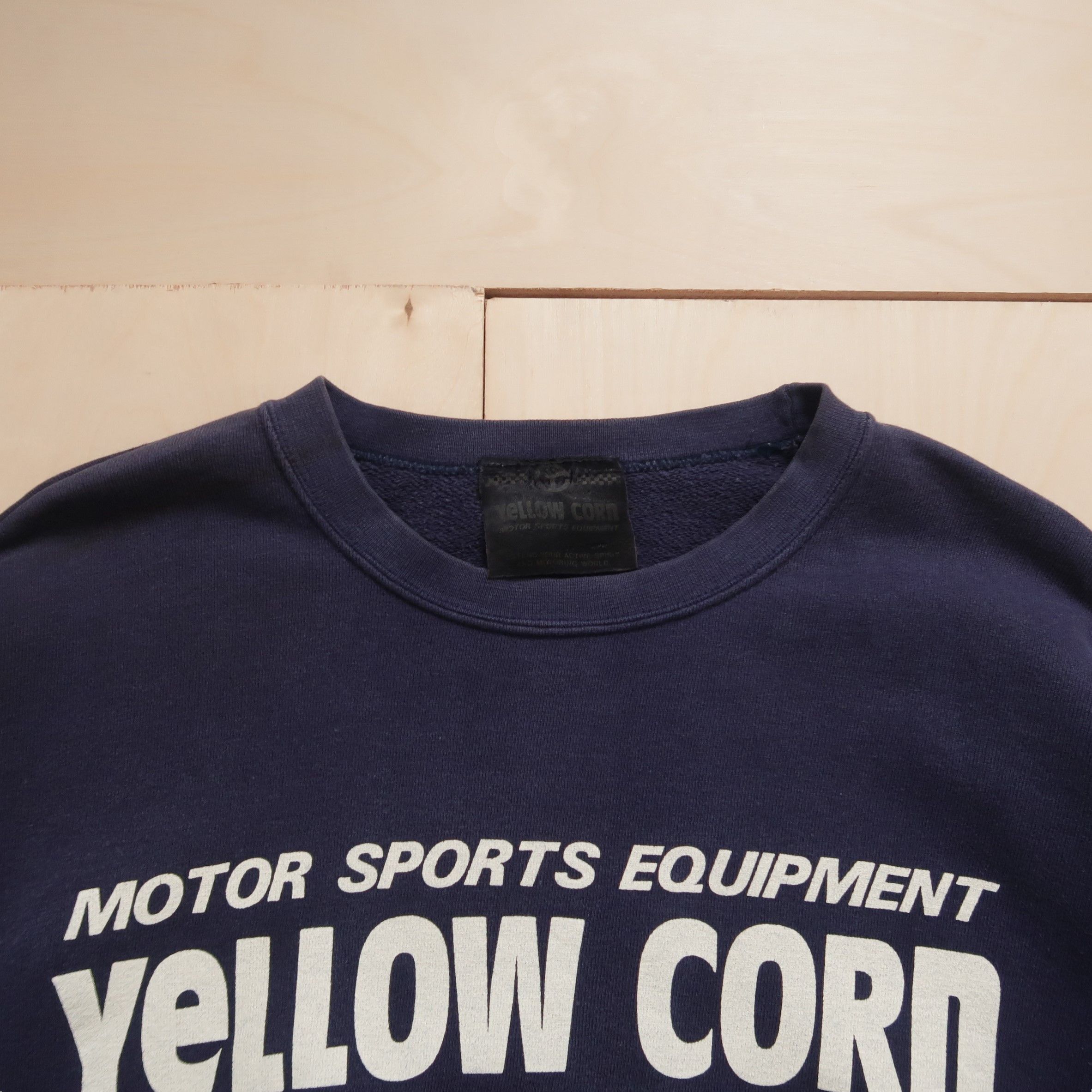 YELLOW CORN Vintage 90s Yellow Corn Faded Sweatshirt Big Logo Size US M / EU 48-50 / 2 - 3 Thumbnail