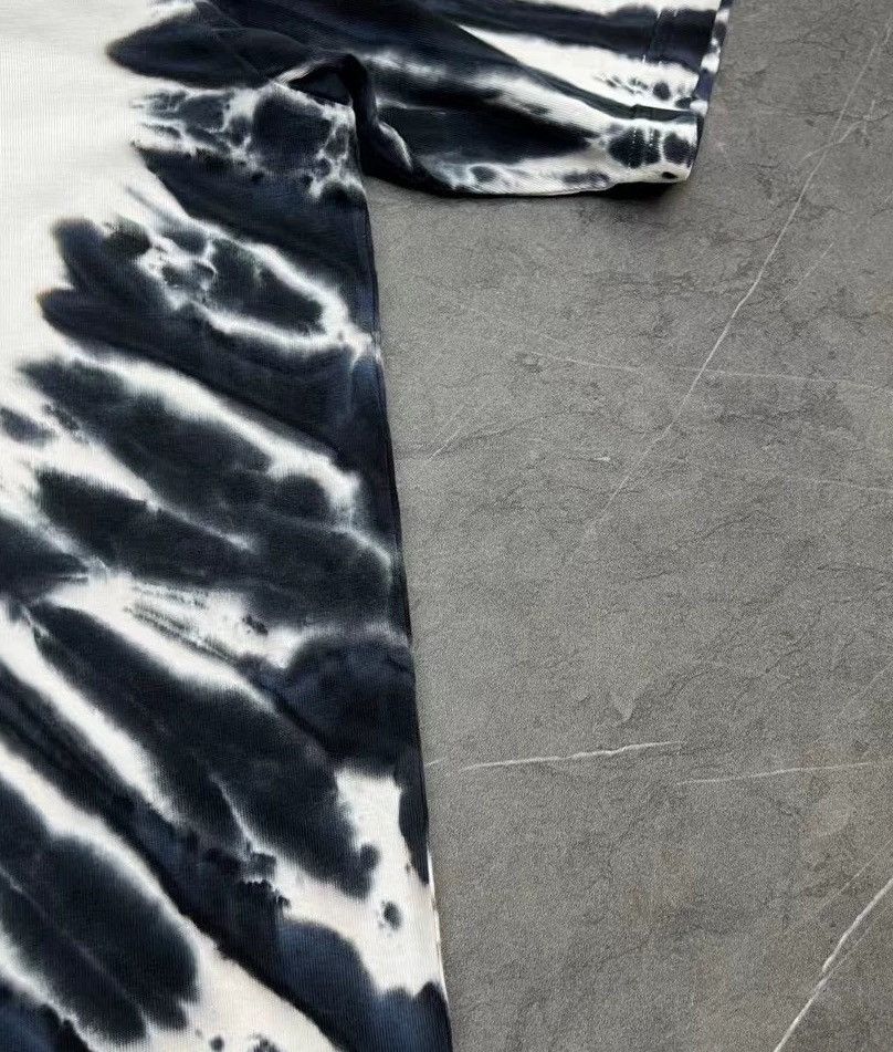 Balenciaga Balenciaga tie dye love short sleeved shirt 2410-Nextarrow Size US XS / EU 42 / 0 - 4 Thumbnail