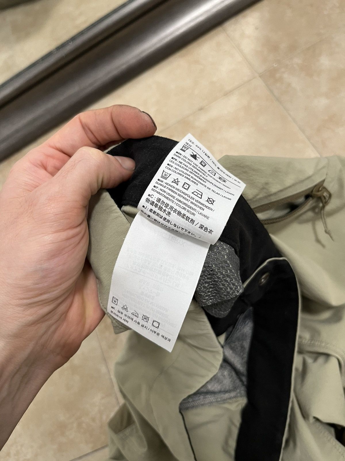 Arc'teryx Rare Arc'teryx nylon pants in sage green grey size xs mens Size US 28 / EU 44 - 7 Thumbnail