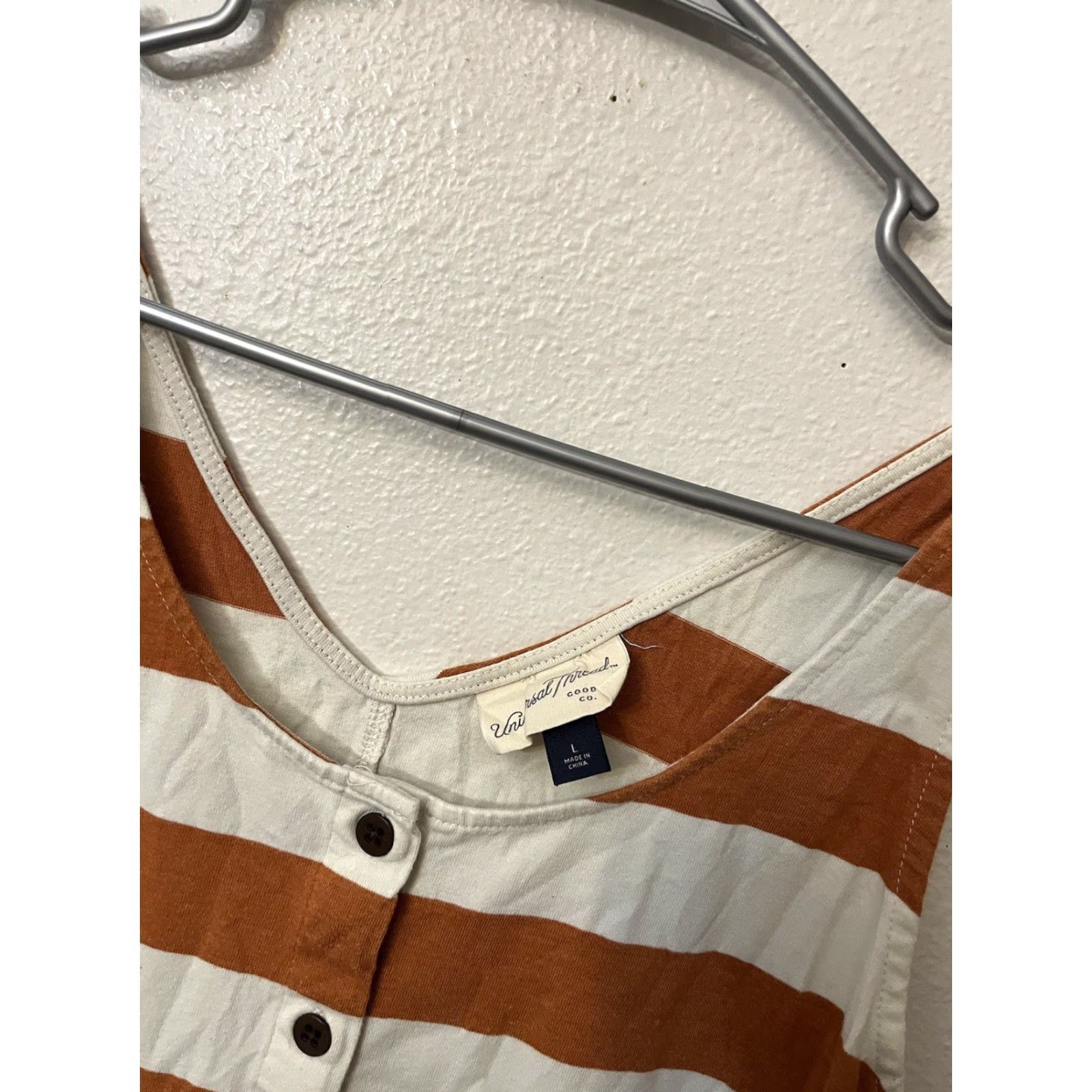Vintage VINTAGE Universal Thread Tank Top Womens L White Orange Stripe Button Front Tank Top Womens L Orange White Stripe Shirt? Size L / US 10 / IT 46 - 3 Thumbnail