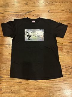 Supreme dylan 2024 rieder tee