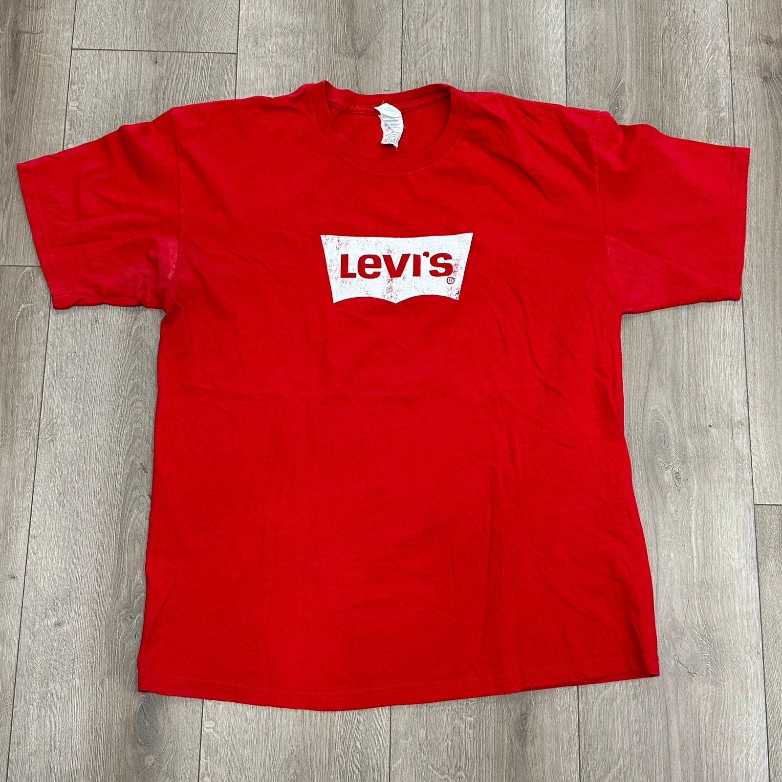 Levi's Levi's Logo Classic T Shirt Tee Red White size XL B18 Size US XL / EU 56 / 4 - 1 Thumbnail