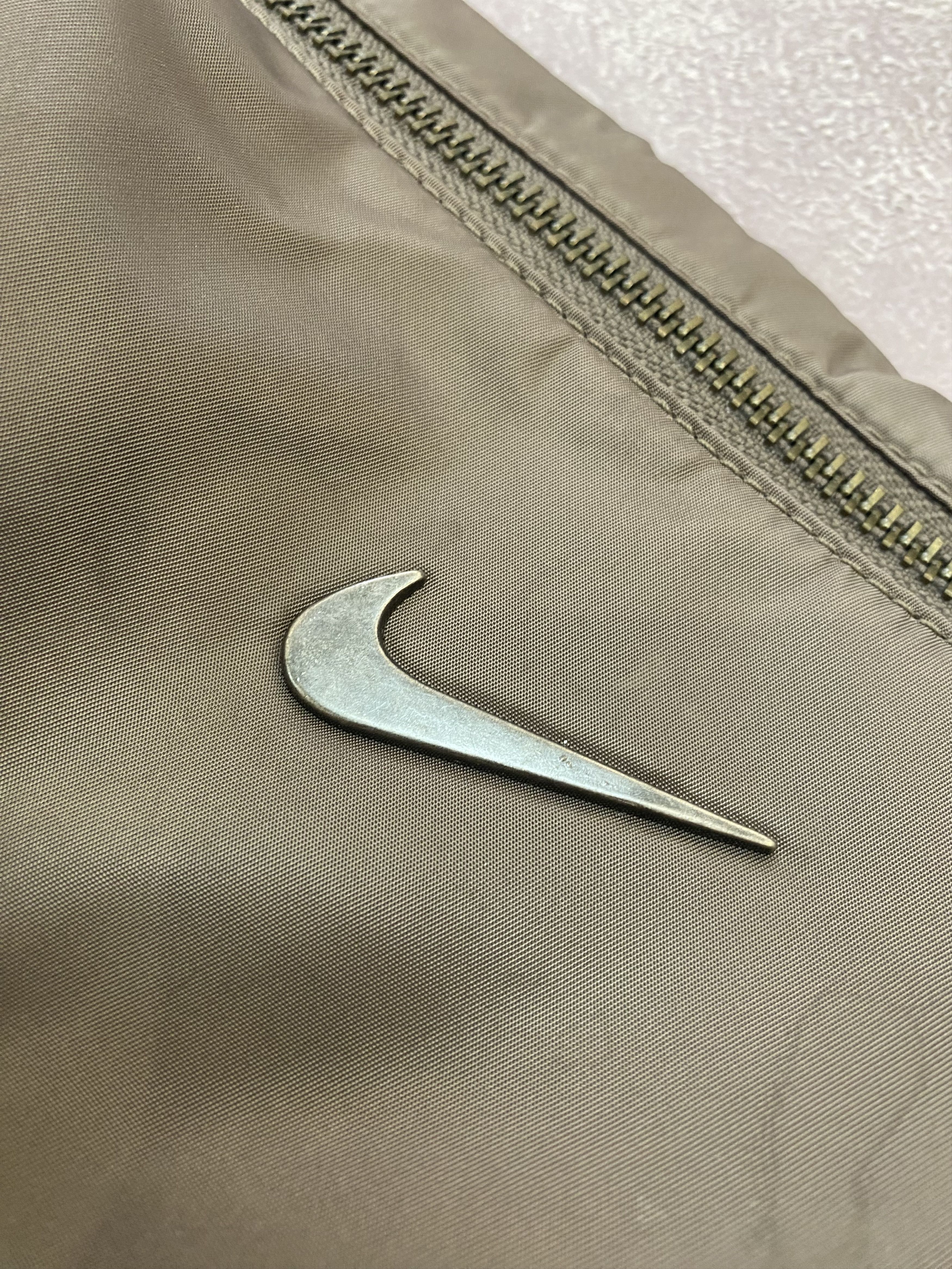 Nike RARE NIKE VINTAGE SLING Y2K NYLON SHOULDER BAG METAL SWOOSH Size ONE SIZE - 3 Thumbnail