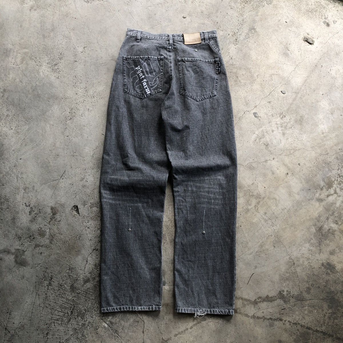 PHAT FARM Baggy Washed Black Jeans