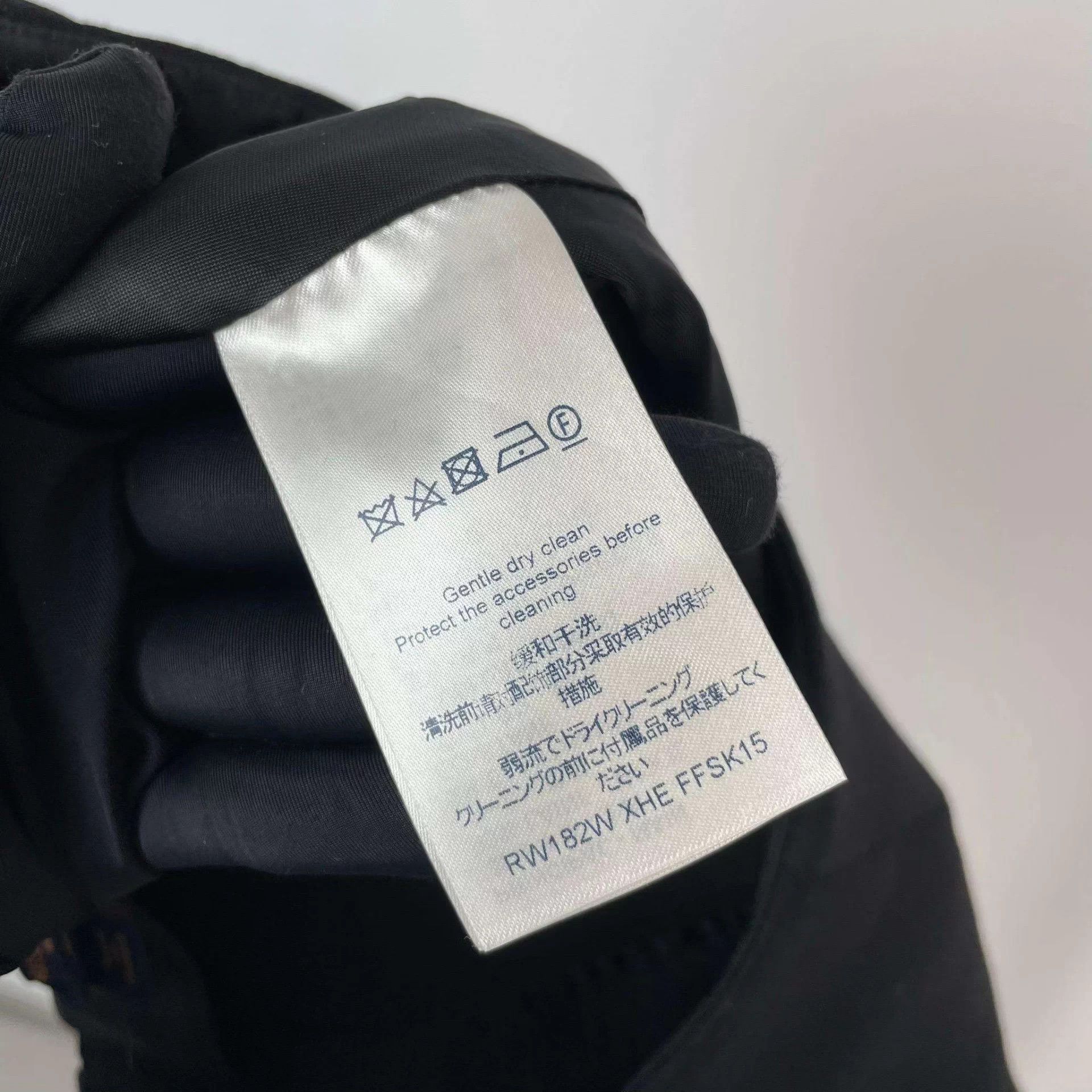 Louis Vuitton LV Satin Black Skirt 36 Size 26" / US 2 / IT 38 - 4 Thumbnail