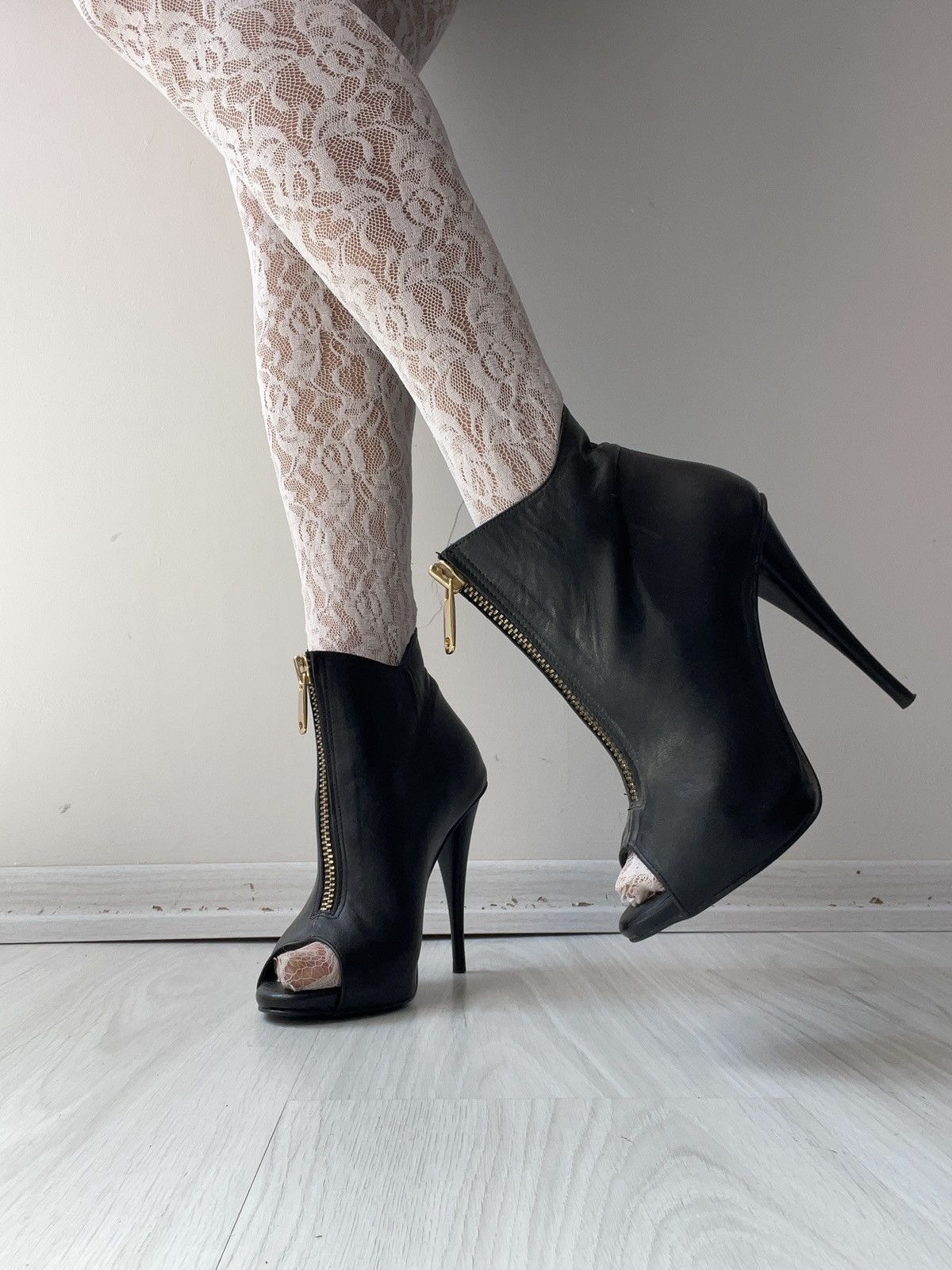 Giuseppe Zanotti Giuseppe Zanotti boots Size US 6 / IT 36 - 3 Thumbnail