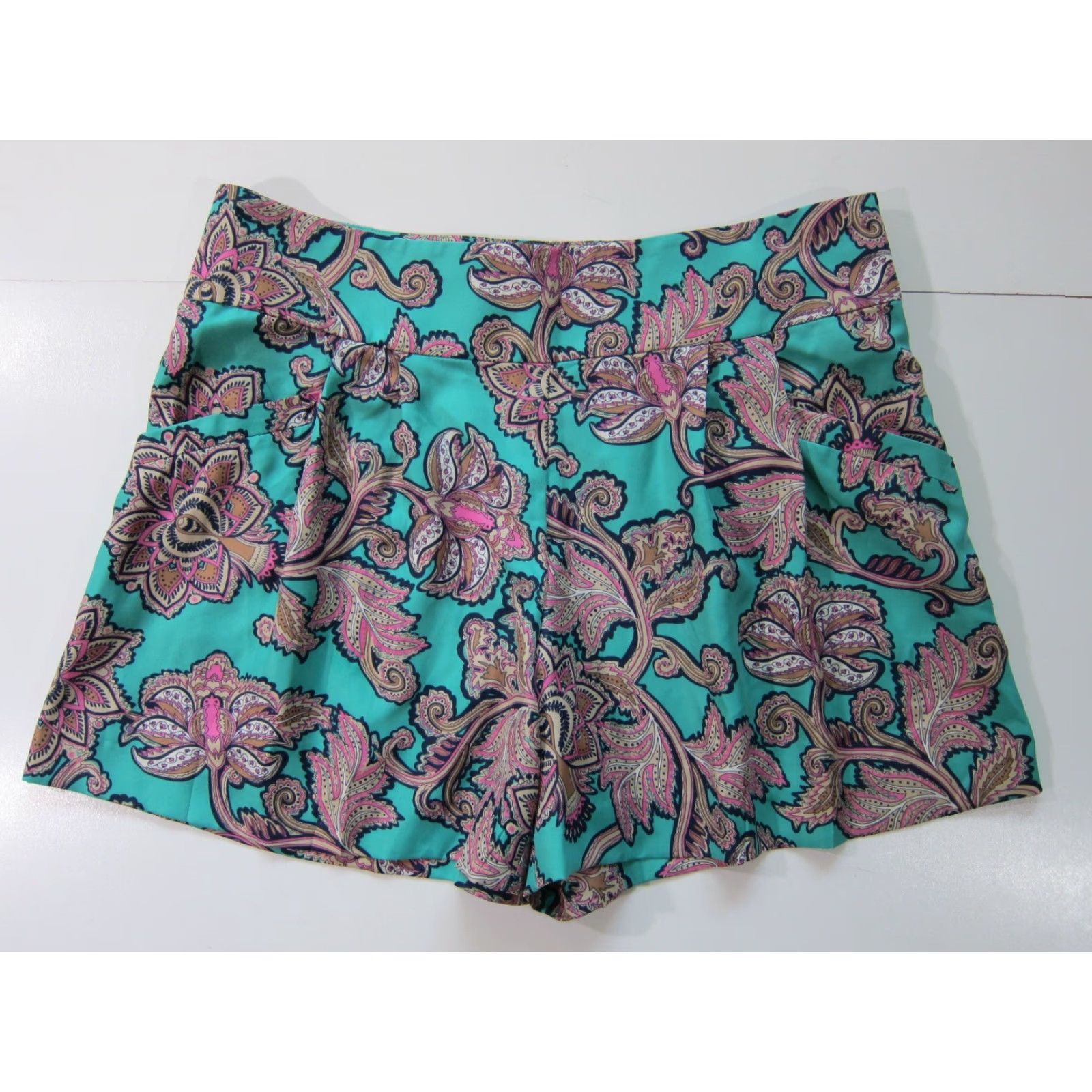 Ann Taylor Ann Taylor Loft Women Short Paint Pink Paisley Floral Pocket Pleated 10 Shoes? Size 32" / US 10 / IT 46 - 2 Thumbnail