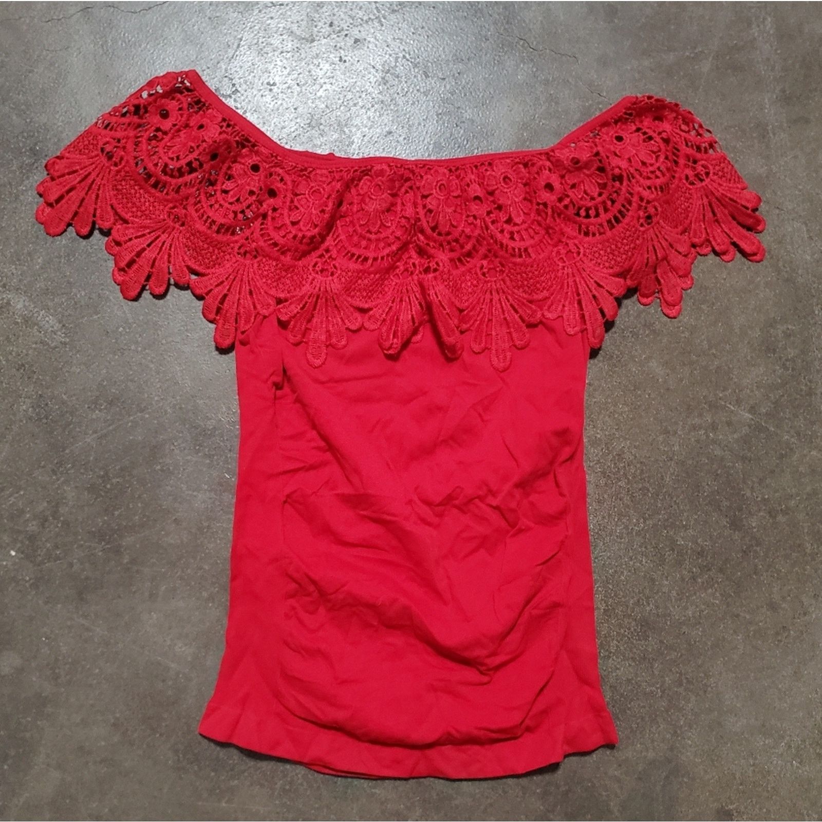Other Red | HIDDEN LOTUS | Embroidered Lace Sleeve Size ONE SIZE - 2 Thumbnail