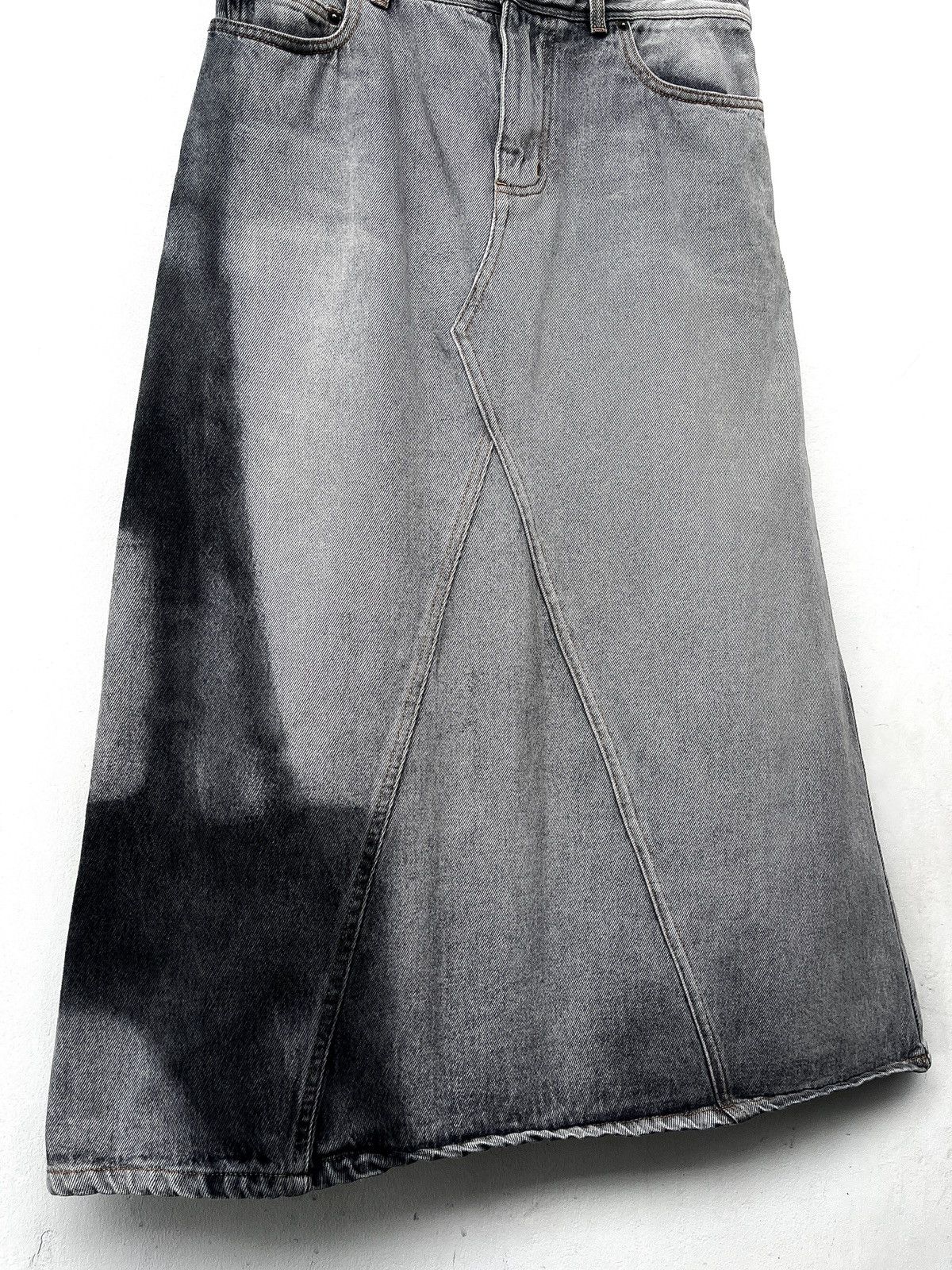 Dior Eiffel Tower Flared Denim Skirt Size 27" / US 4 / IT 40 - 4 Thumbnail