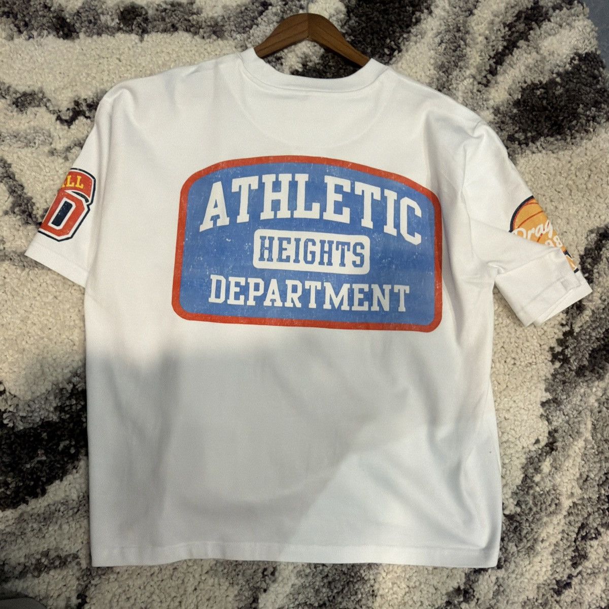 Cape Heights Heights District Graphic Short Sleeve HD VARSITY TEE size L Size US L / EU 52-54 / 3 - 5 Thumbnail