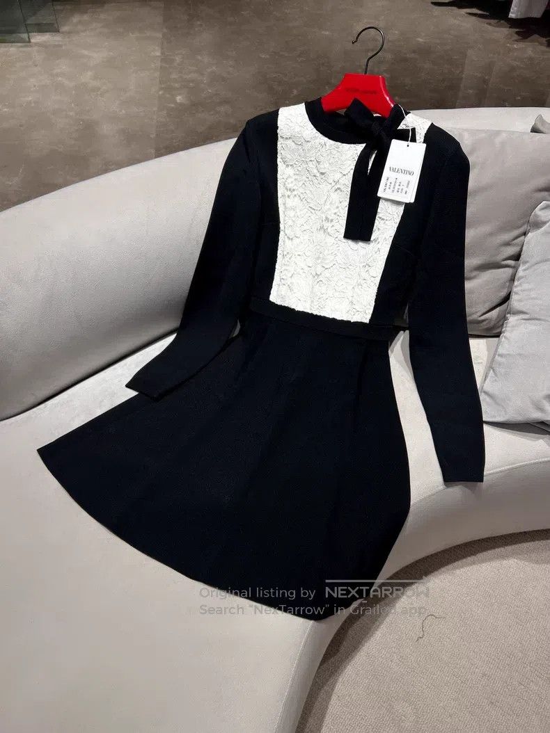 Valentino Valentino dress Size S / US 4 / IT 40 - 2 Thumbnail