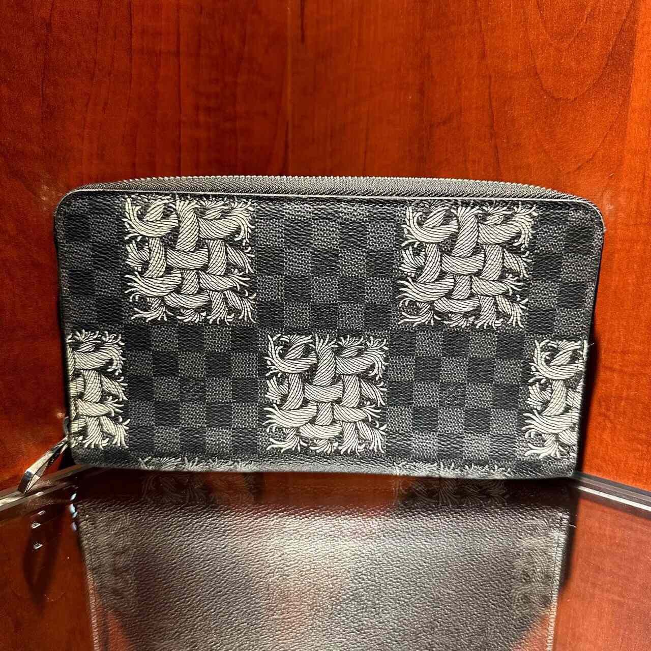Louis Vuitton Louis Vuitton Limited Bag one size Men Size ONE SIZE - 1 Thumbnail