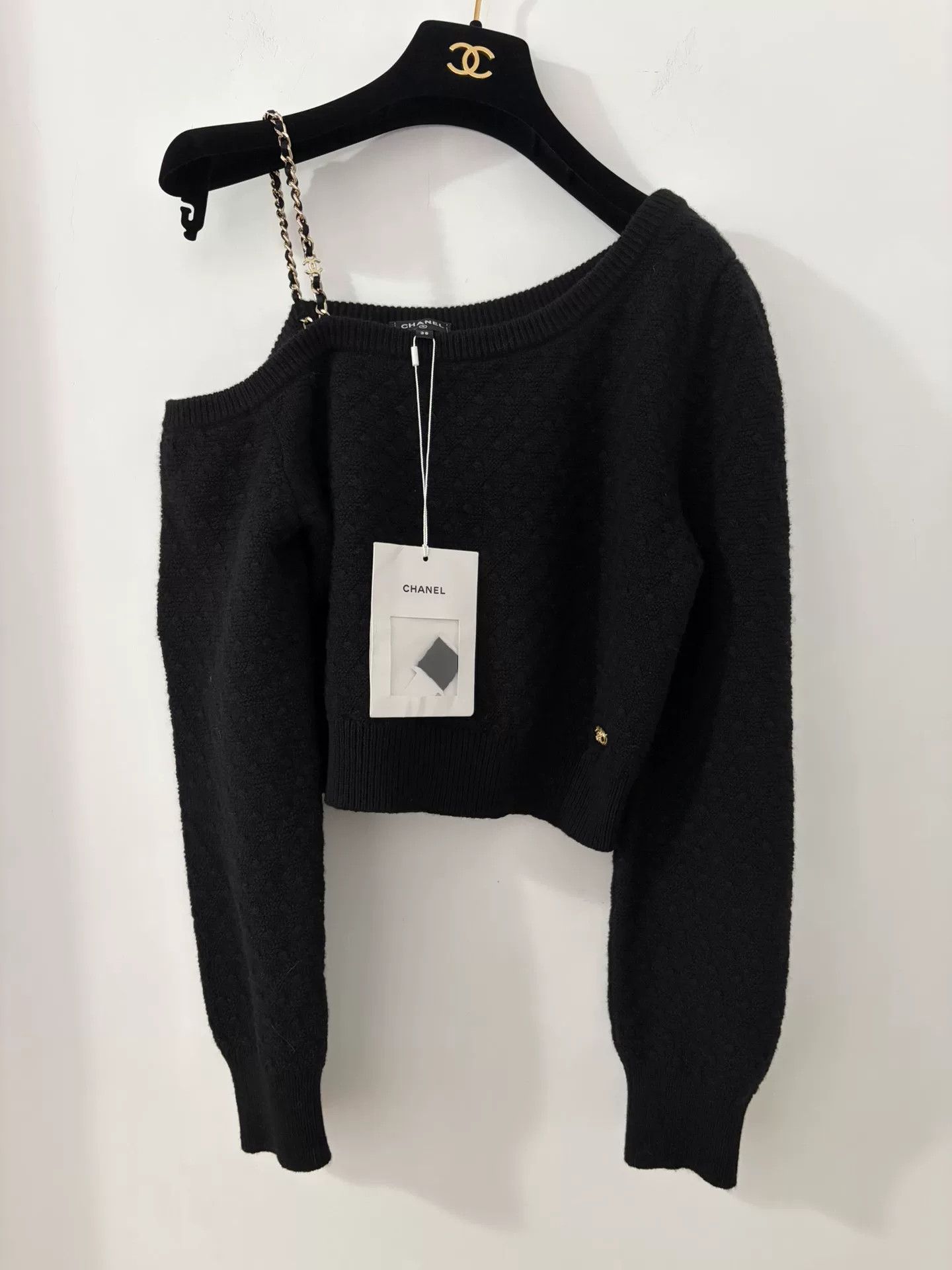 Chanel Chanel 23B Chain Cold-Shoulder Black Sweater Size US S / EU 44-46 / 1 - 1 Thumbnail