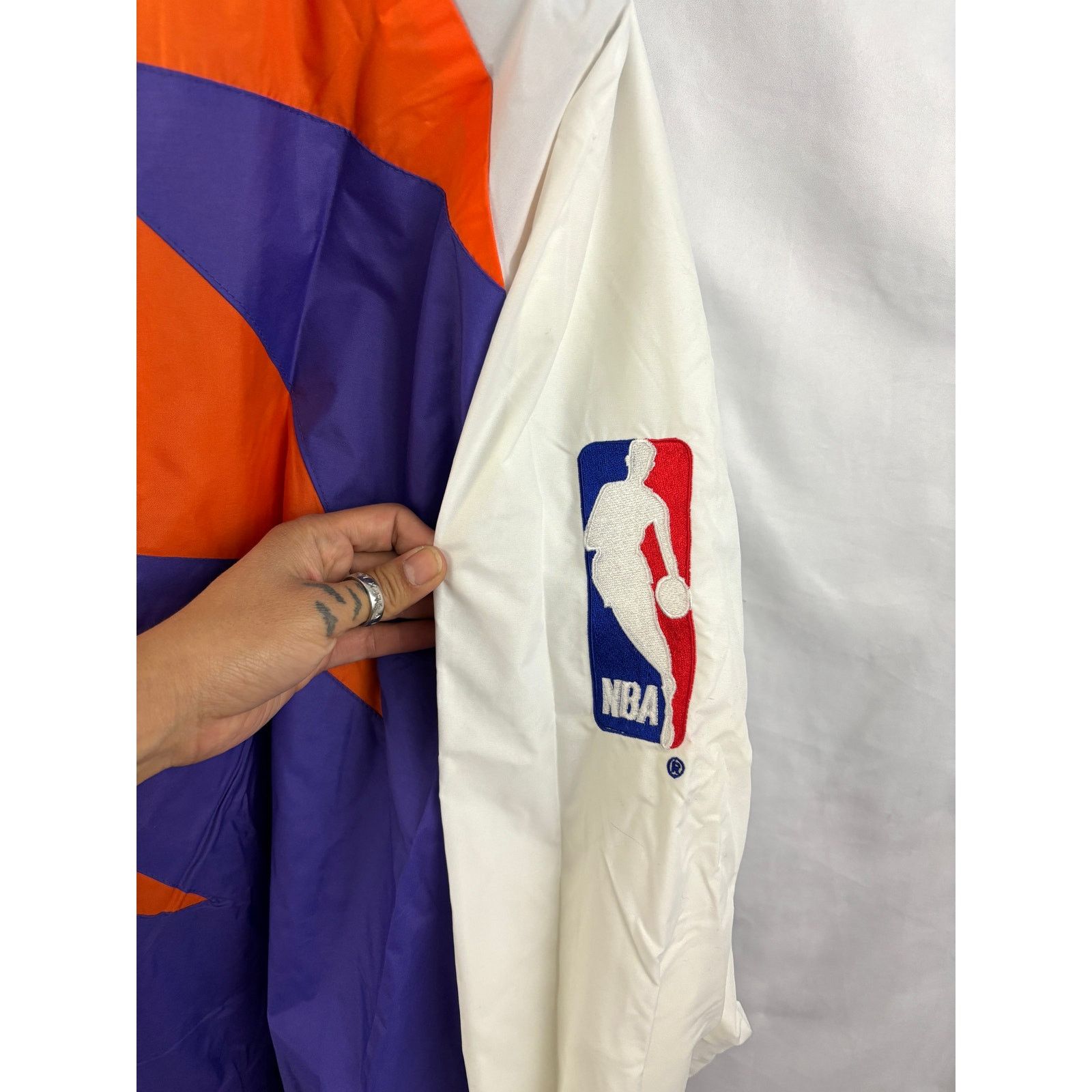 Logo Athletic VTG 90s NBA Phoenix Suns Sharktooth Windbreaker Jacket L NWT Size US L / EU 52-54 / 3 - 13 Thumbnail