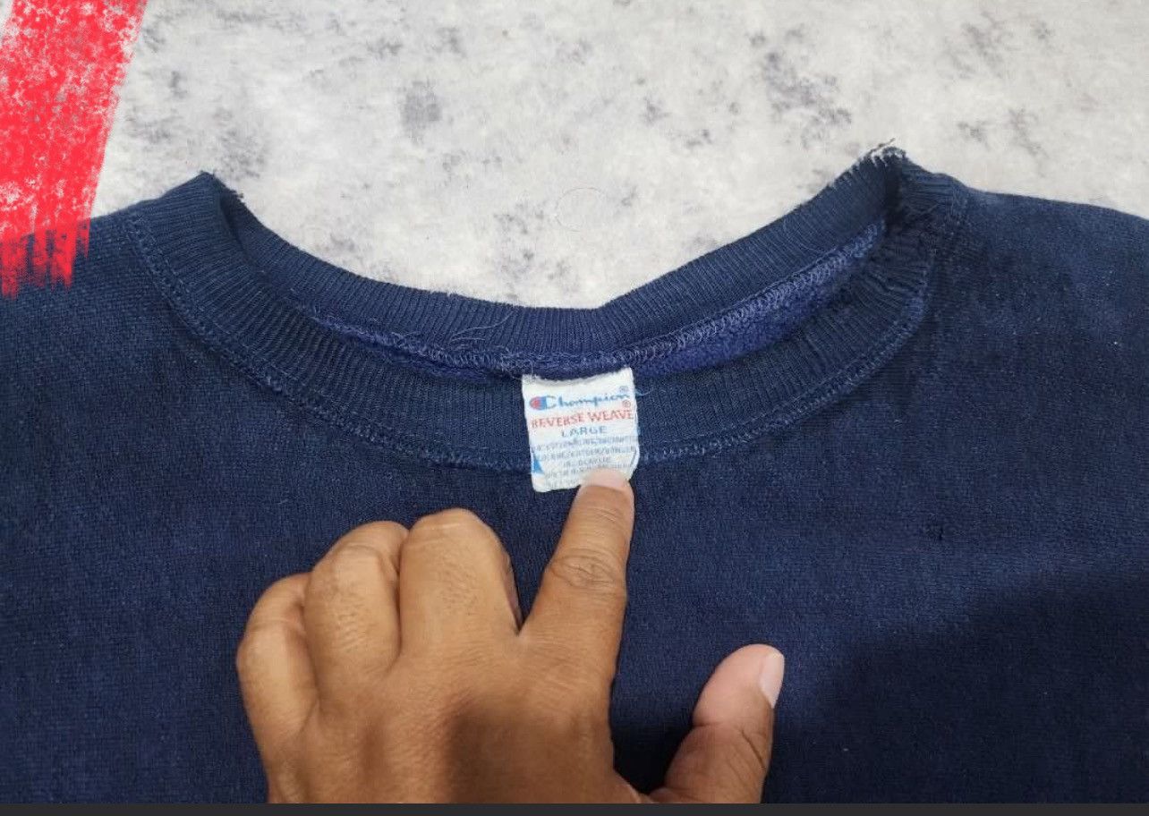 Champion THRASHED REVERSE WAVE SUN FADED Size US XL / EU 56 / 4 - 2 Thumbnail