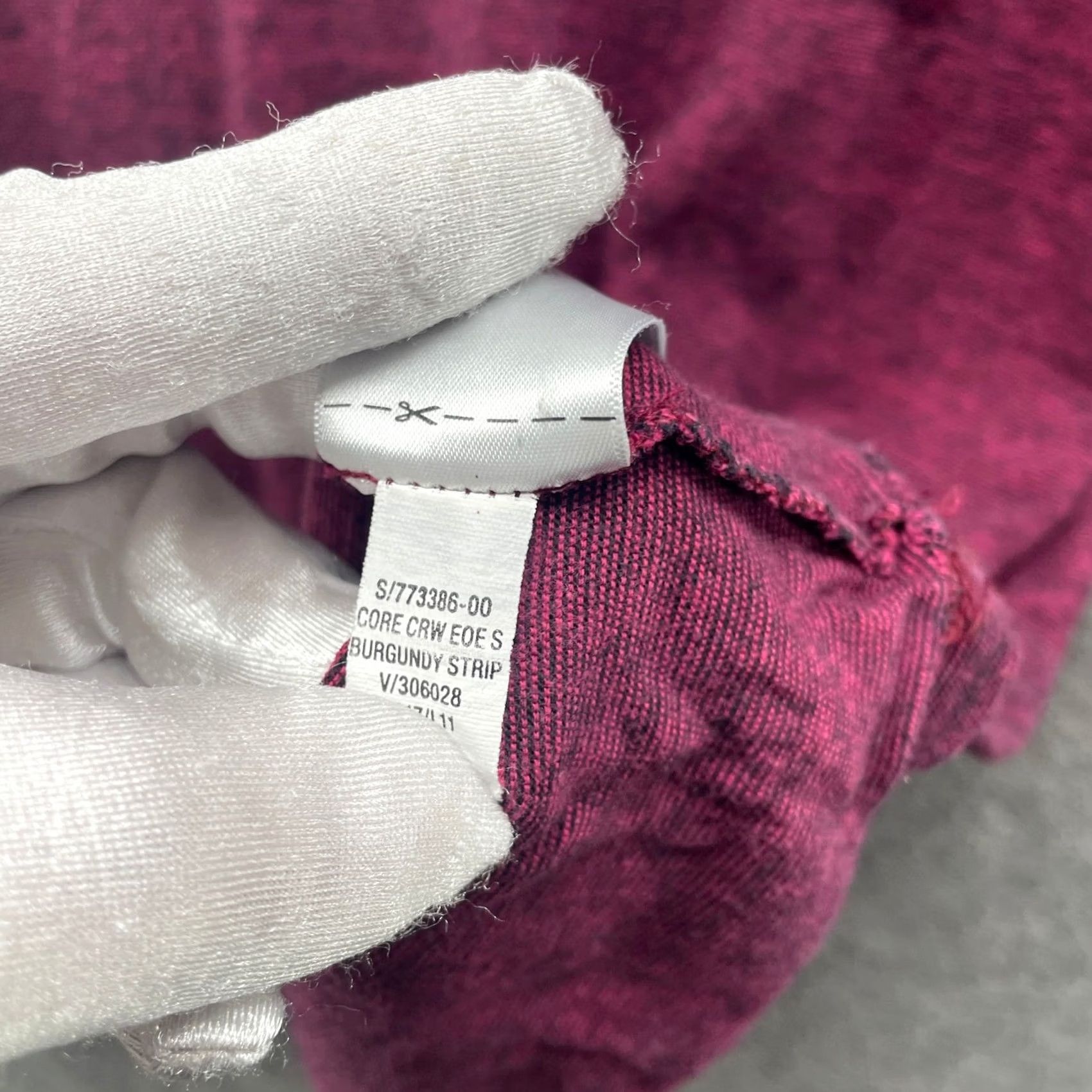 Old Navy Old Navy Soft Washed Crew Neck T-Shirt Mens XL Burgundy Striped Short Sleeve Size US XL / EU 56 / 4 - 7 Thumbnail