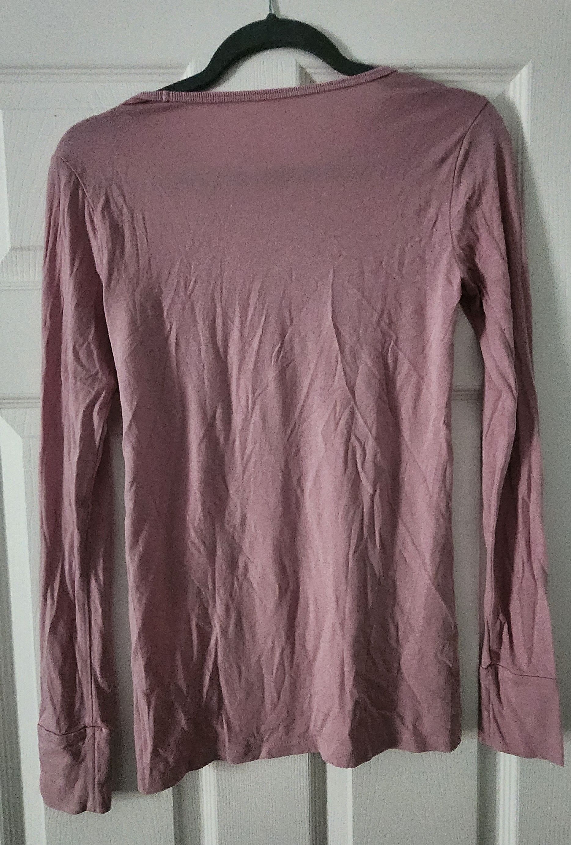 Gap Gap Princess Pink Longsleeve LS FTR Crew Neck Shirt Size XS Size XS / US 0-2 / IT 36-38 - 2 Thumbnail