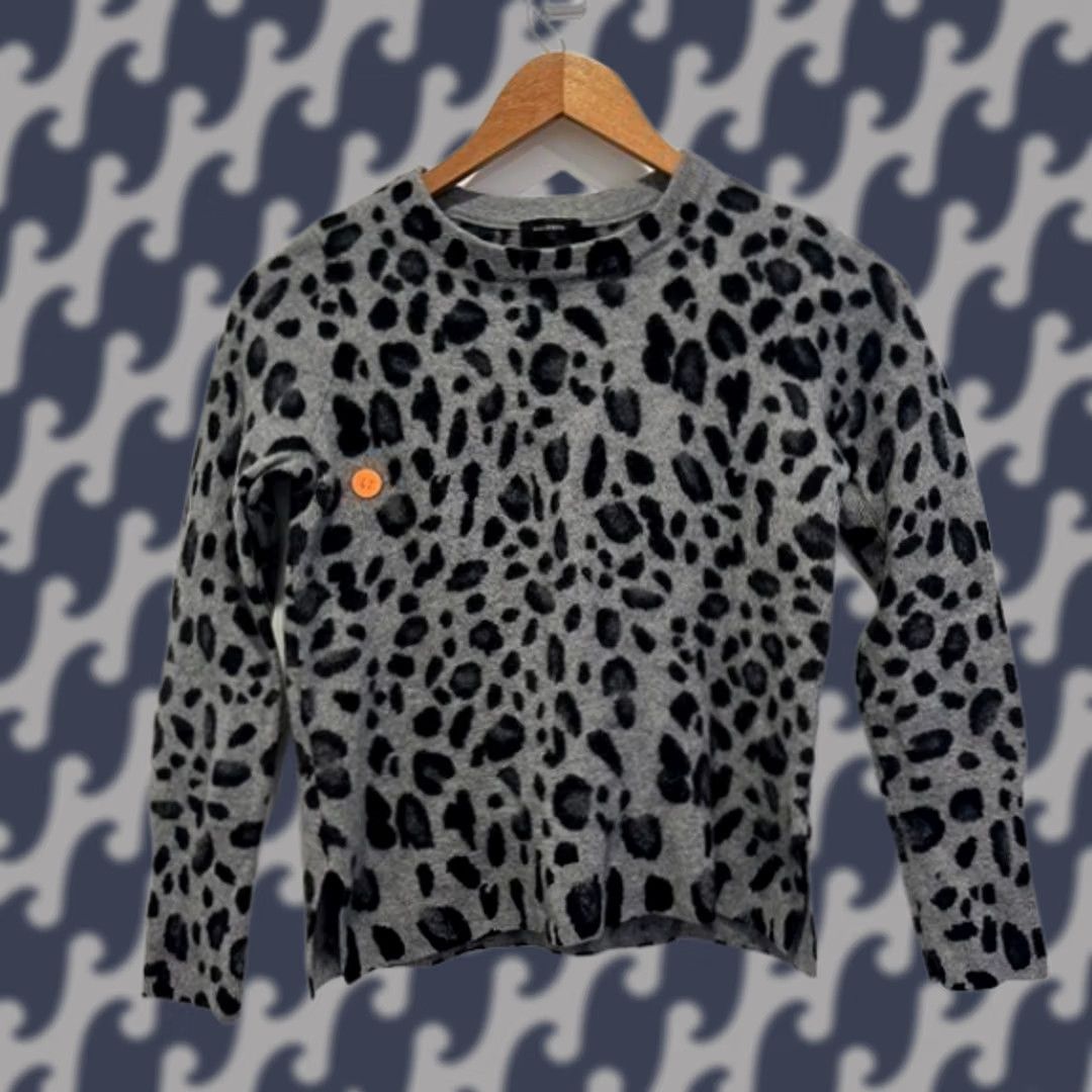 Vintage Halogen Womens Gray Leopard Print 100% Cashmere Crewneck Sweater Size M Size M / US 6-8 / IT 42-44 - 1 Thumbnail
