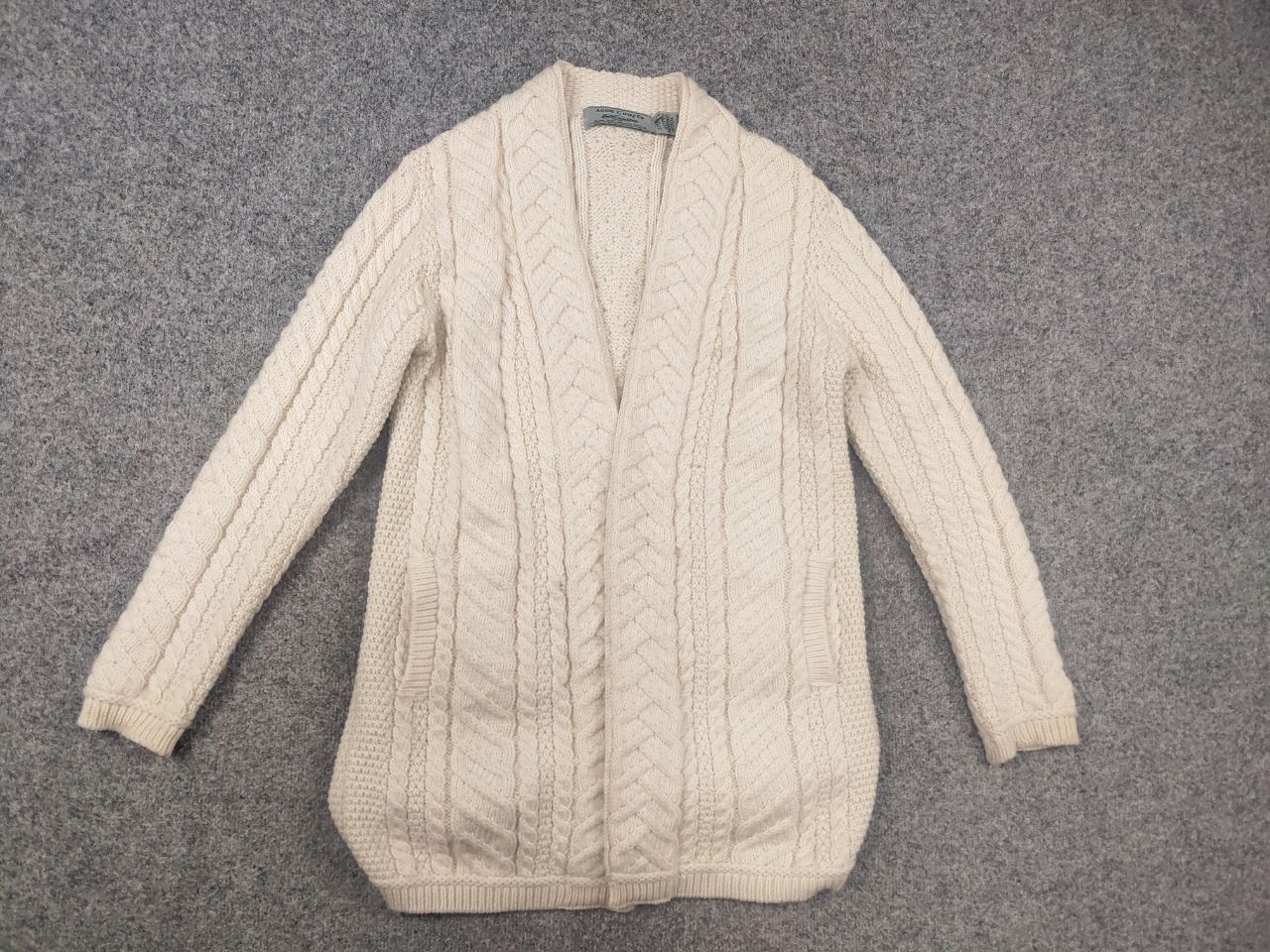 Aran Crafts Aran Crafts soft wool Cable Knit Cardigan Sweater Vintage Size L / US 10 / IT 46 - 2 Thumbnail