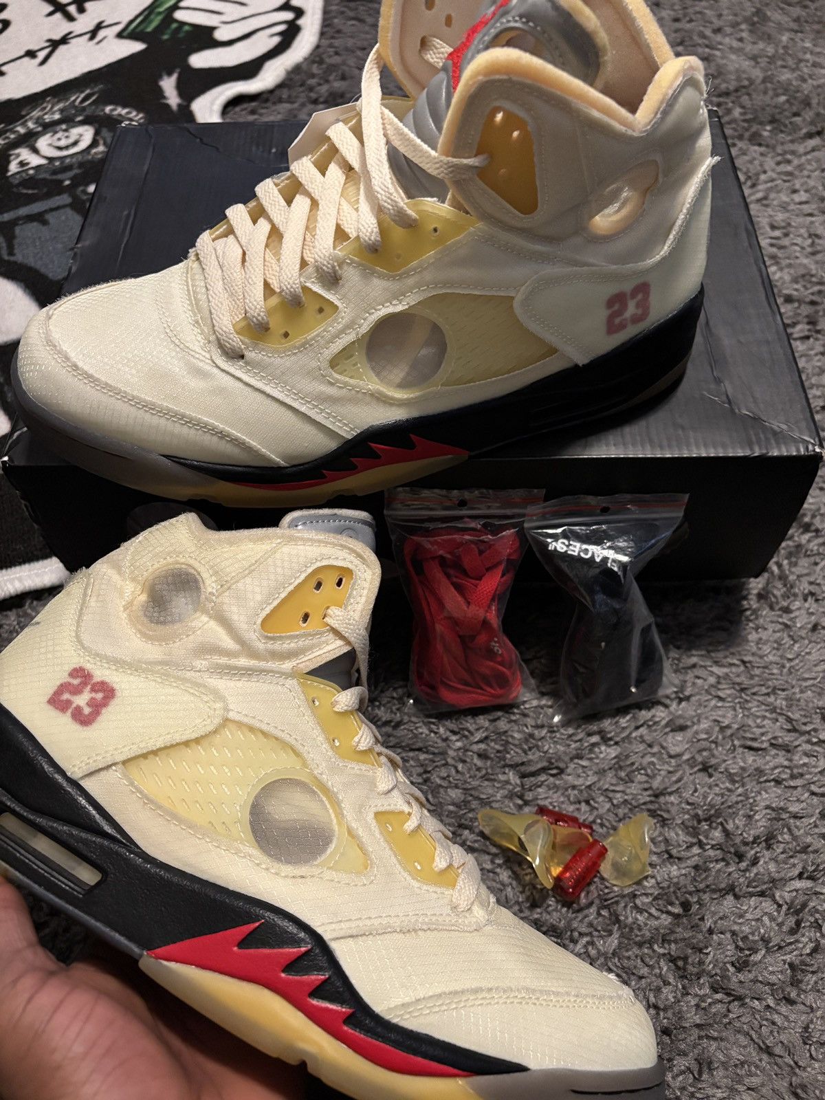 Jordan Brand × Off-White Size 11 Off White "Sail" Retro 5s Size US 11 / EU 44 - 3 Thumbnail