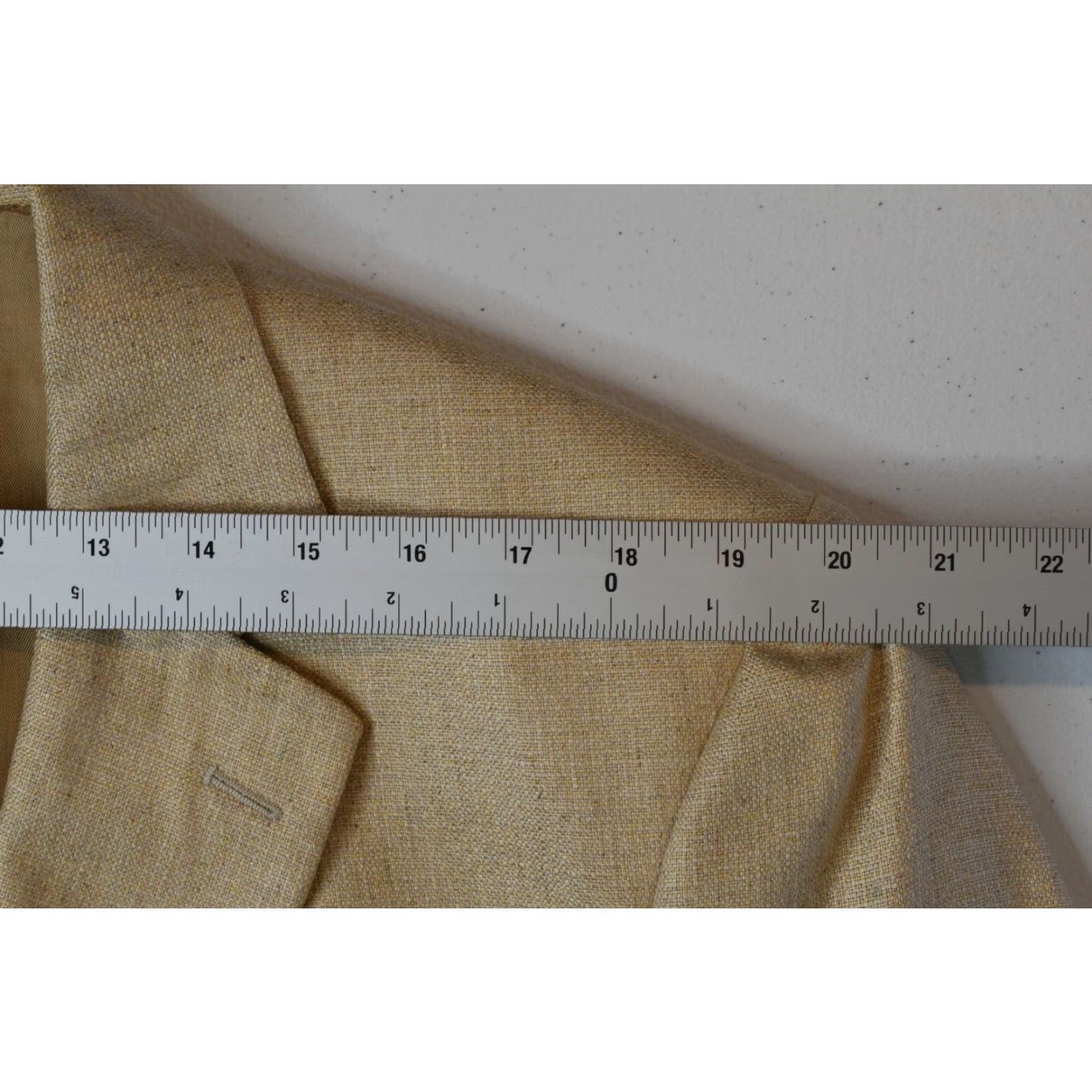 Jos. A. Bank Jos A Bank Sport Coat Single-Breasted 2 Button Beige Tan 44 Long Chest 48 Silk Jacket Mens Long Dry Clean Only Size US M / EU 48-50 / 2 - 7 Thumbnail