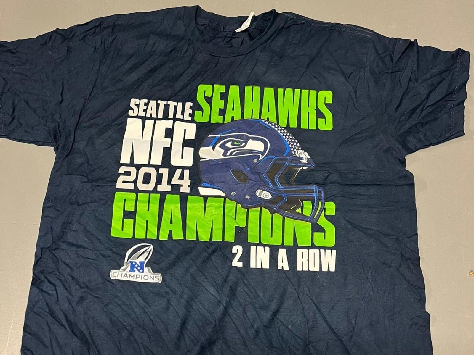 Alstyle Seattle Seahawks 2014 NFC Champions T-Shirt - 2 in a Row Size US L / EU 52-54 / 3 - 2 Thumbnail