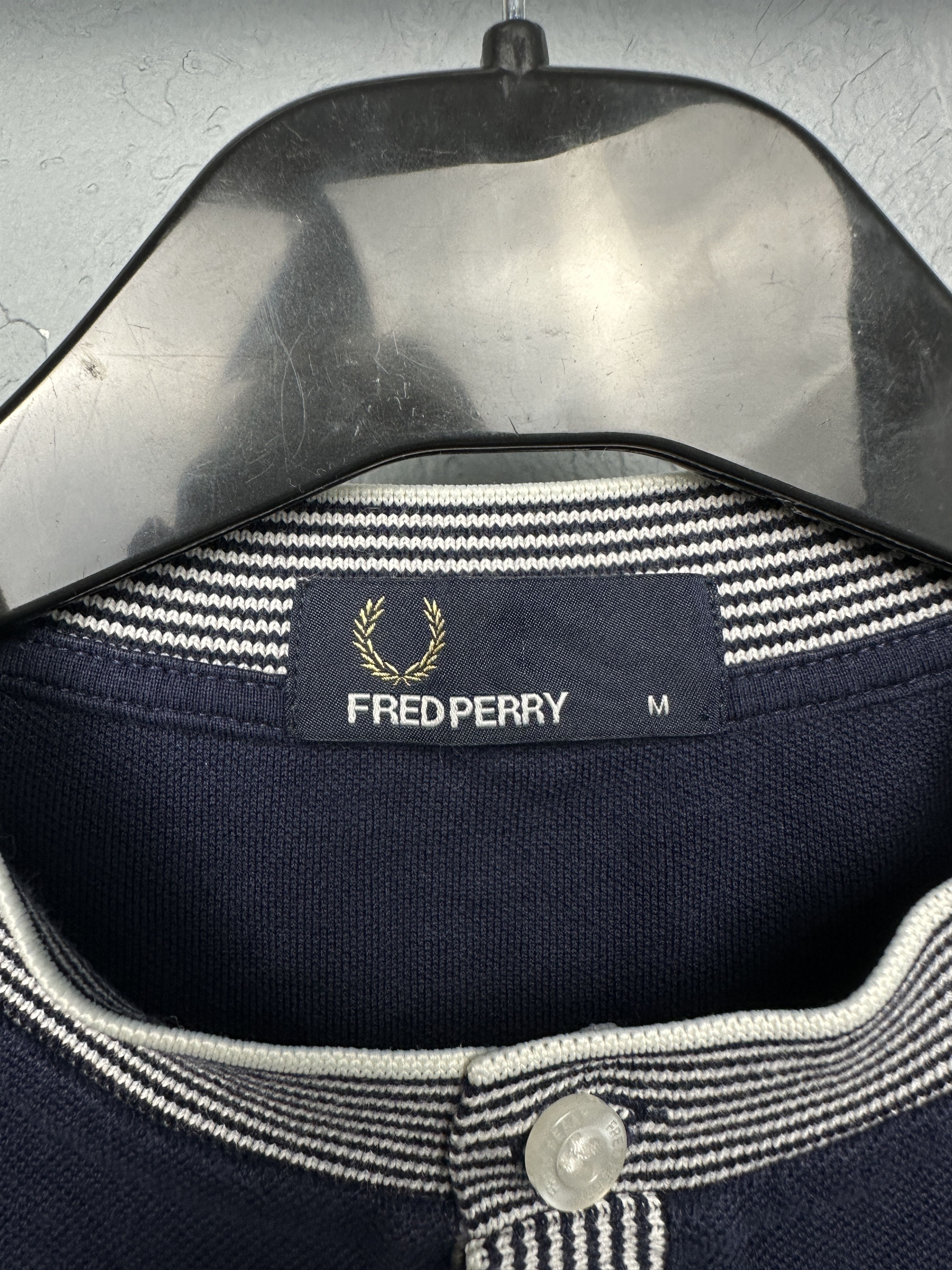Fred Perry Fred Perry Vintage Mens Henley T-Shirt Size US M / EU 48-50 / 2 - 4 Thumbnail