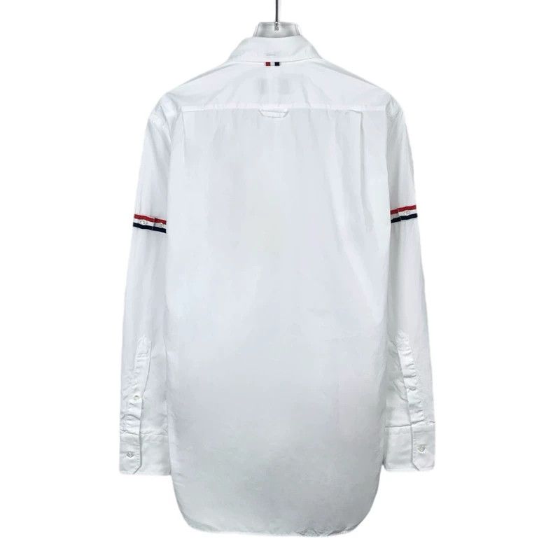 Thom Browne Thom Browne size4 Turn down single row buttoned long sleeve Size US XL / EU 56 / 4 - 2 Thumbnail