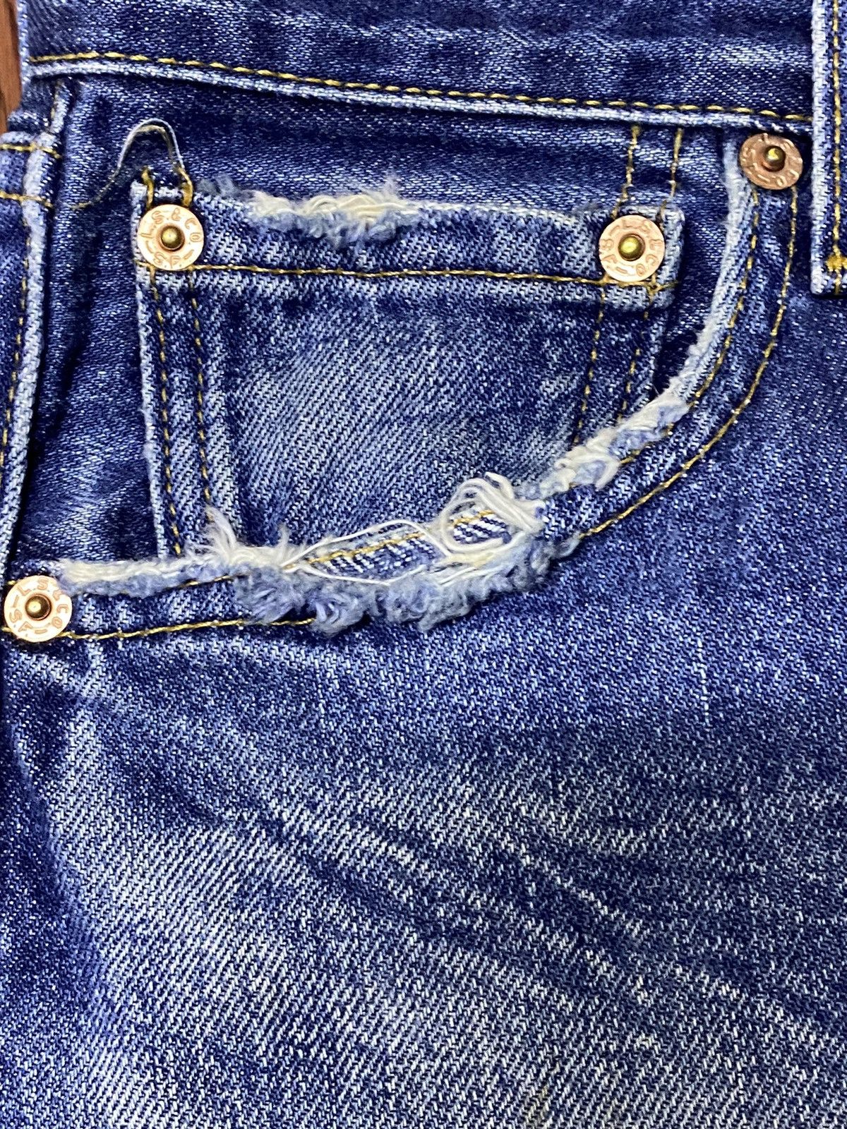 Levi's Vintage 90s Levi’s 501 Thrashed Destroyed Jeans Size US 30 / EU 46 - 7 Thumbnail