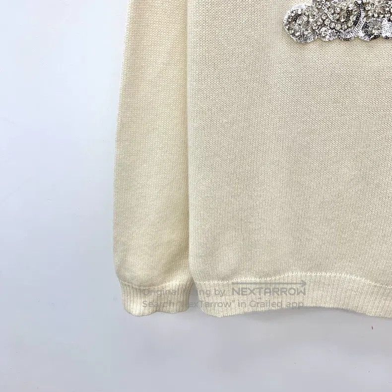 Max Mara Max Mara Beige Letter Diamond Embellished Cashmere Round N Size M / US 6-8 / IT 42-44 - 4 Thumbnail