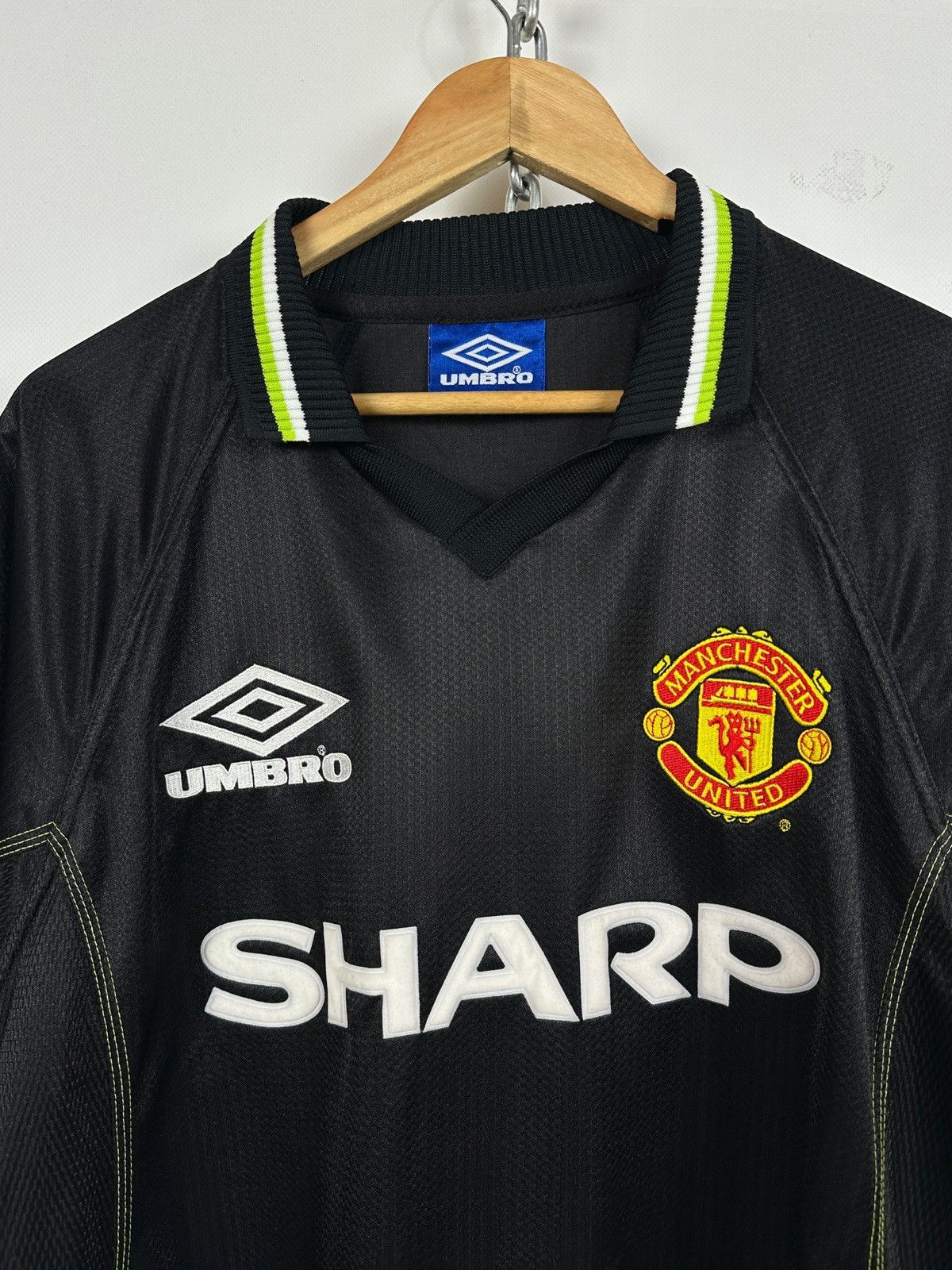 Umbro 1998-99 Umbro Manchester United Third Kit Soccer Jersey Size US XL / EU 56 / 4 - 6 Thumbnail