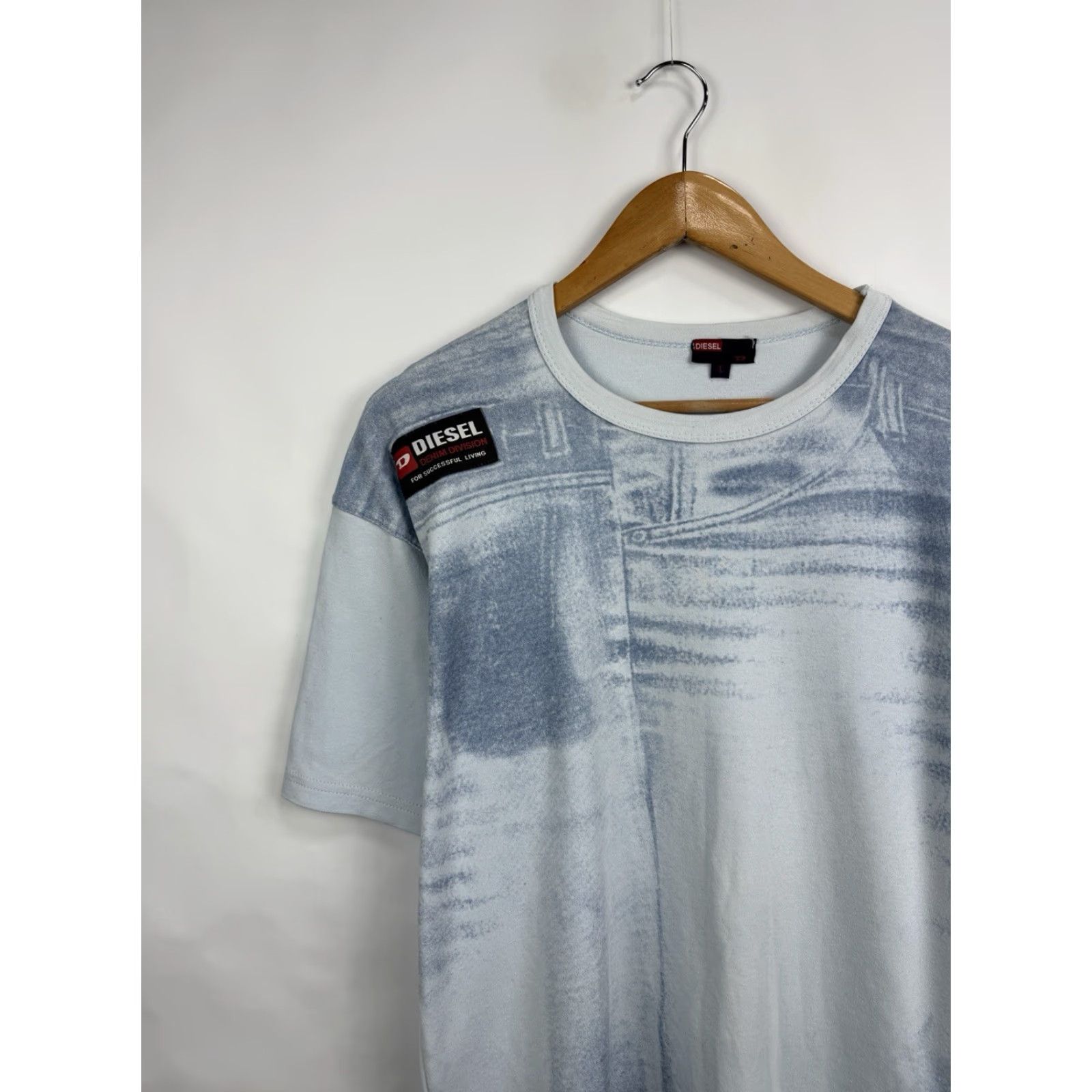 Diesel VINTAGE Diesel Denim Division T-Shirt Mens 90s Blue L Retro Rare Hype Shirt Size US L / EU 52-54 / 3 - 3 Thumbnail