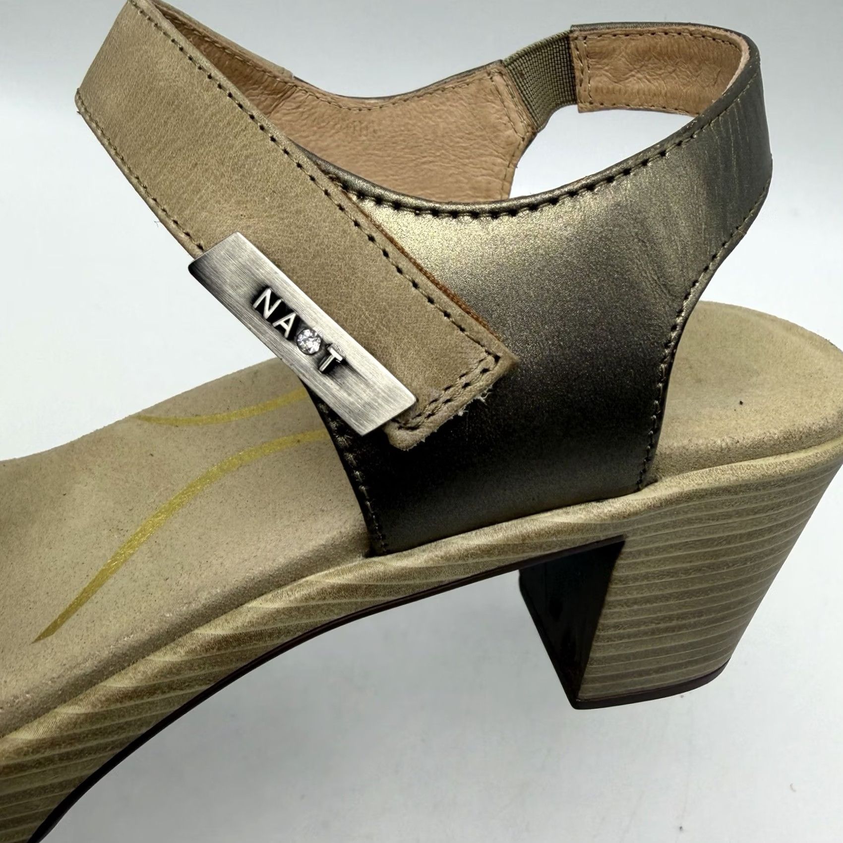 Vintage VINTAGE? Naot Sandal Womens 11 EU 42 Beige Leather Ankle Strap Block Heel Mid Slingback Adjustable Cushion Comfort Closed Toe? Size US 11 / IT 41 - 5 Thumbnail