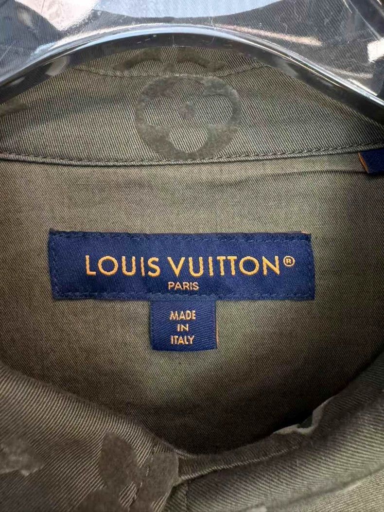 Louis Vuitton Louis Vuitton Army green flocked presbyopic logo jacket Size US XL / EU 56 / 4 - 4 Thumbnail