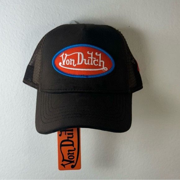 Designer × Von Dutch NWT VON DUTCH BROWN VELVET HOLLYWOOD TRUCKER HAT Size ONE SIZE - 2 Thumbnail