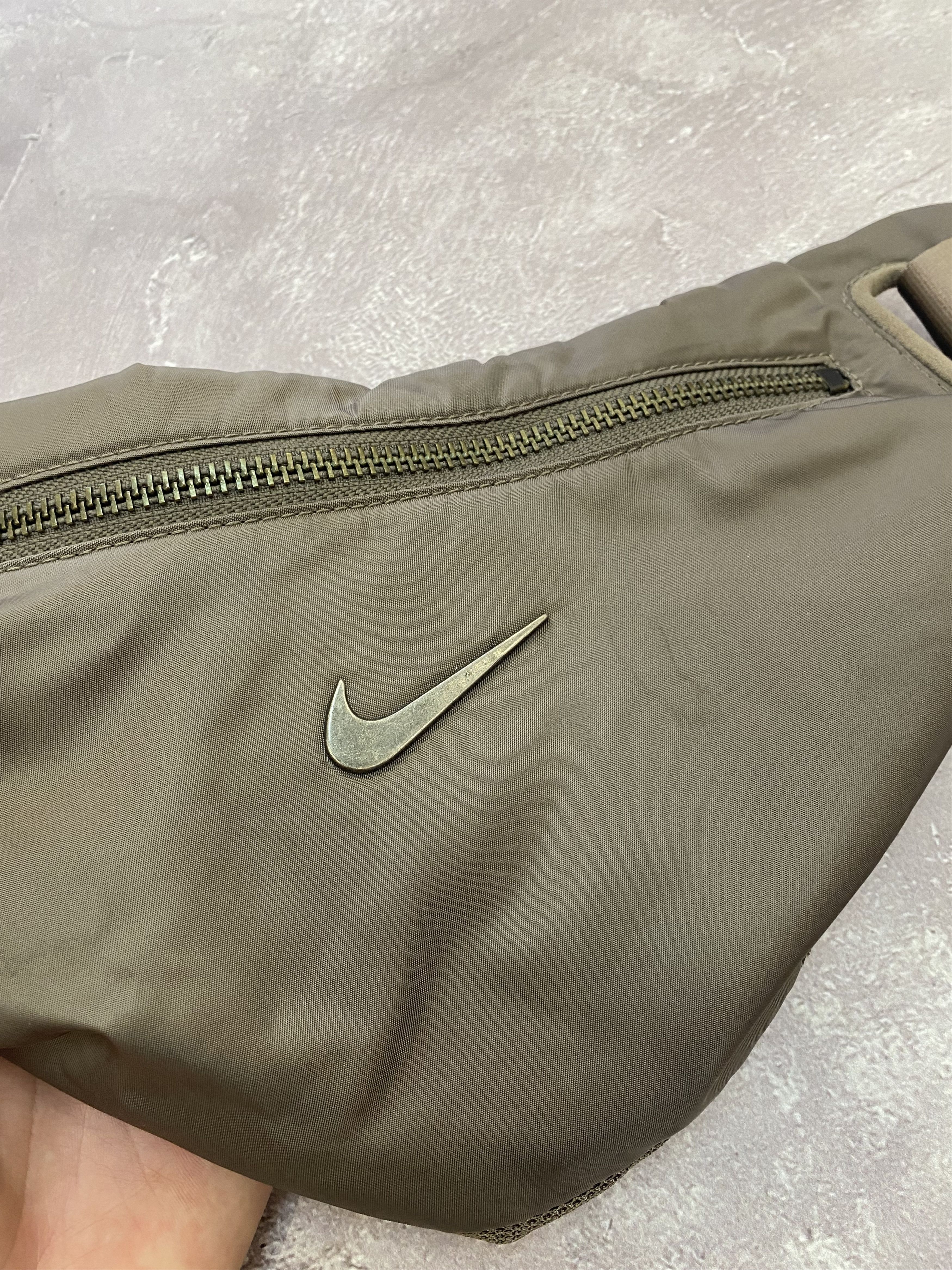 Nike RARE NIKE VINTAGE SLING Y2K NYLON SHOULDER BAG METAL SWOOSH Size ONE SIZE - 2 Thumbnail