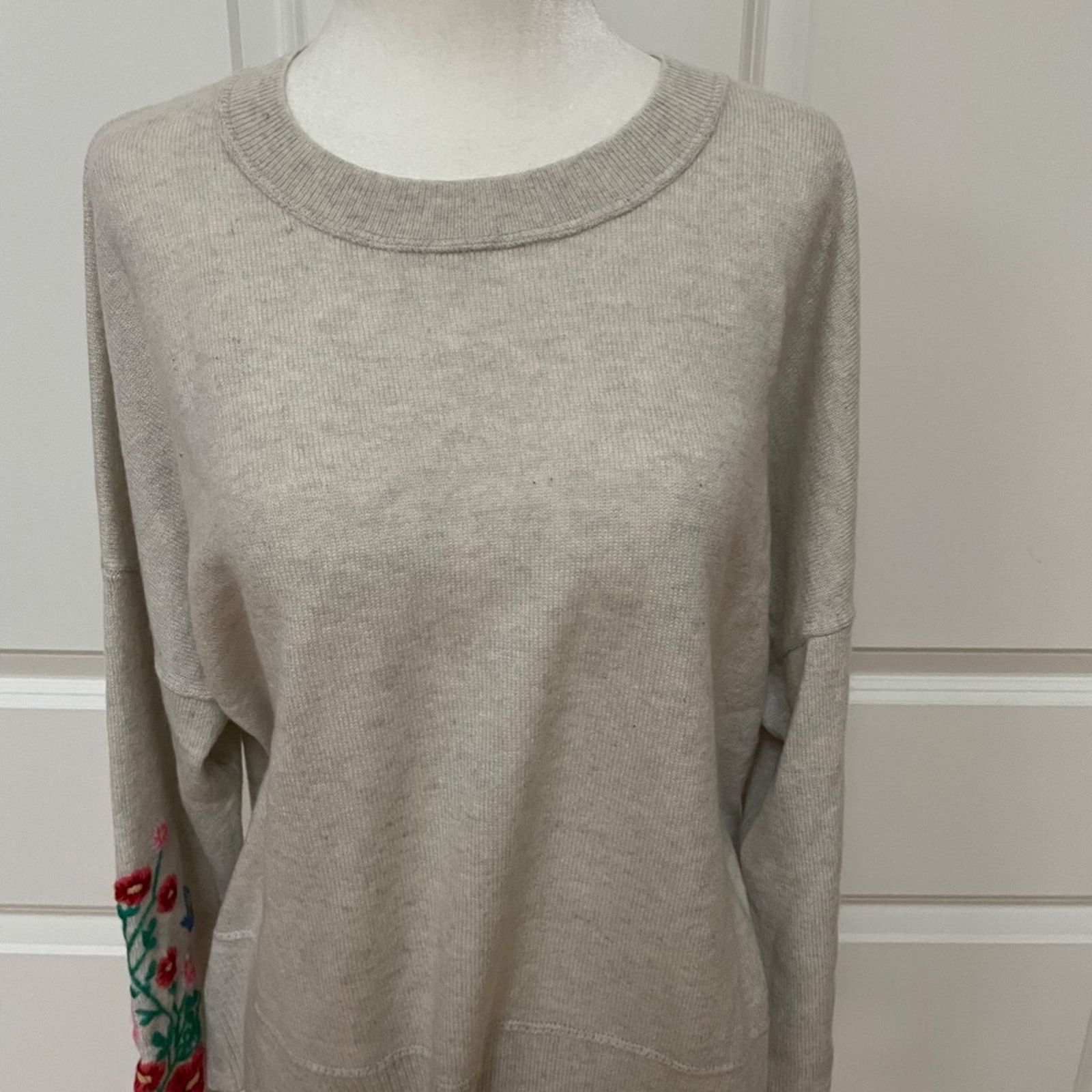 Autumn Cashmere Hand Embroidered Sleeve Cashmere Sweater-Autumn Cashmere Size L / US 10 / IT 46 - 8 Thumbnail