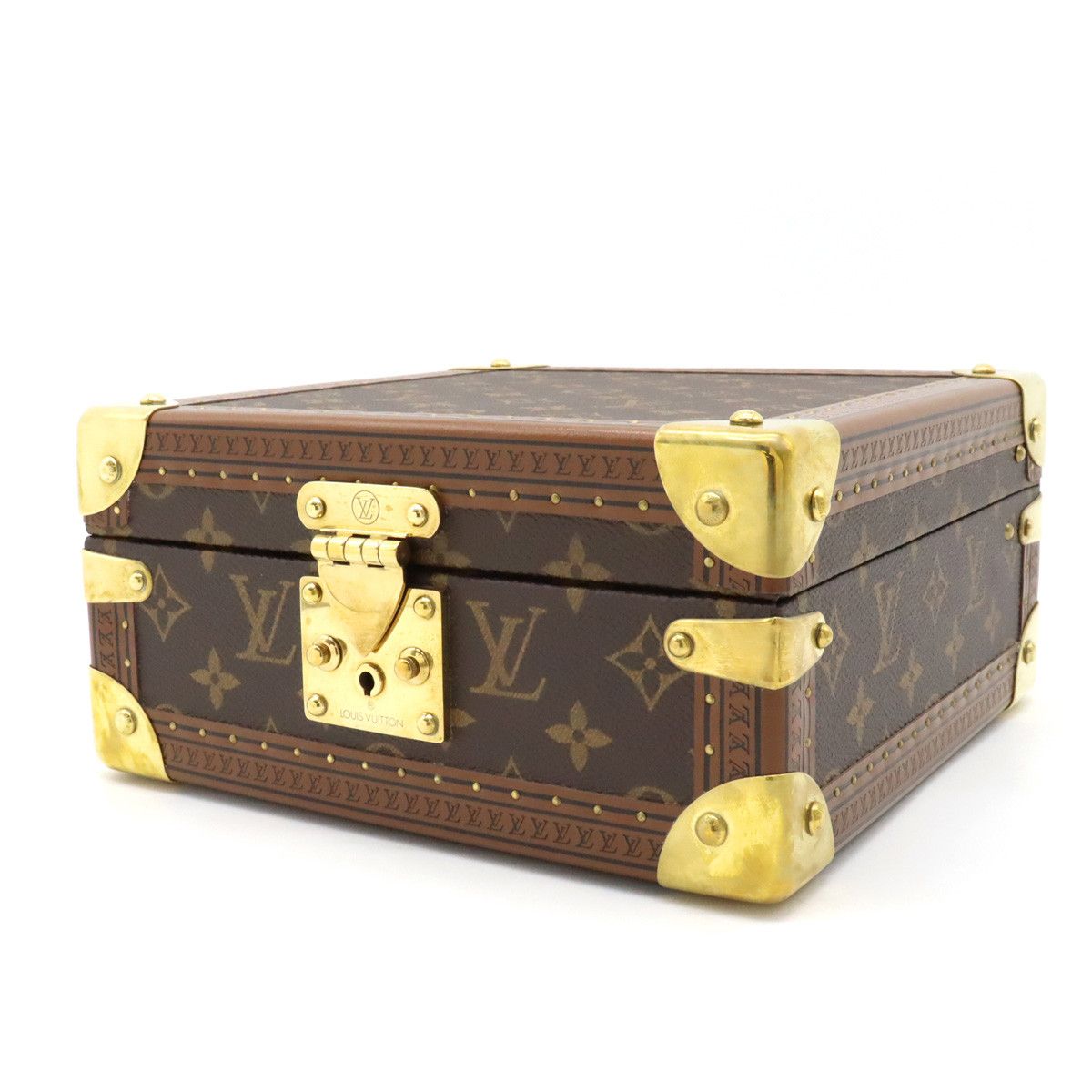 Louis Vuitton Louis Vuitton Louis Vuitton Monogram Jewelry Case M20040 Canvas Other M20040 in Great Condition Size ONE SIZE - 1 Thumbnail