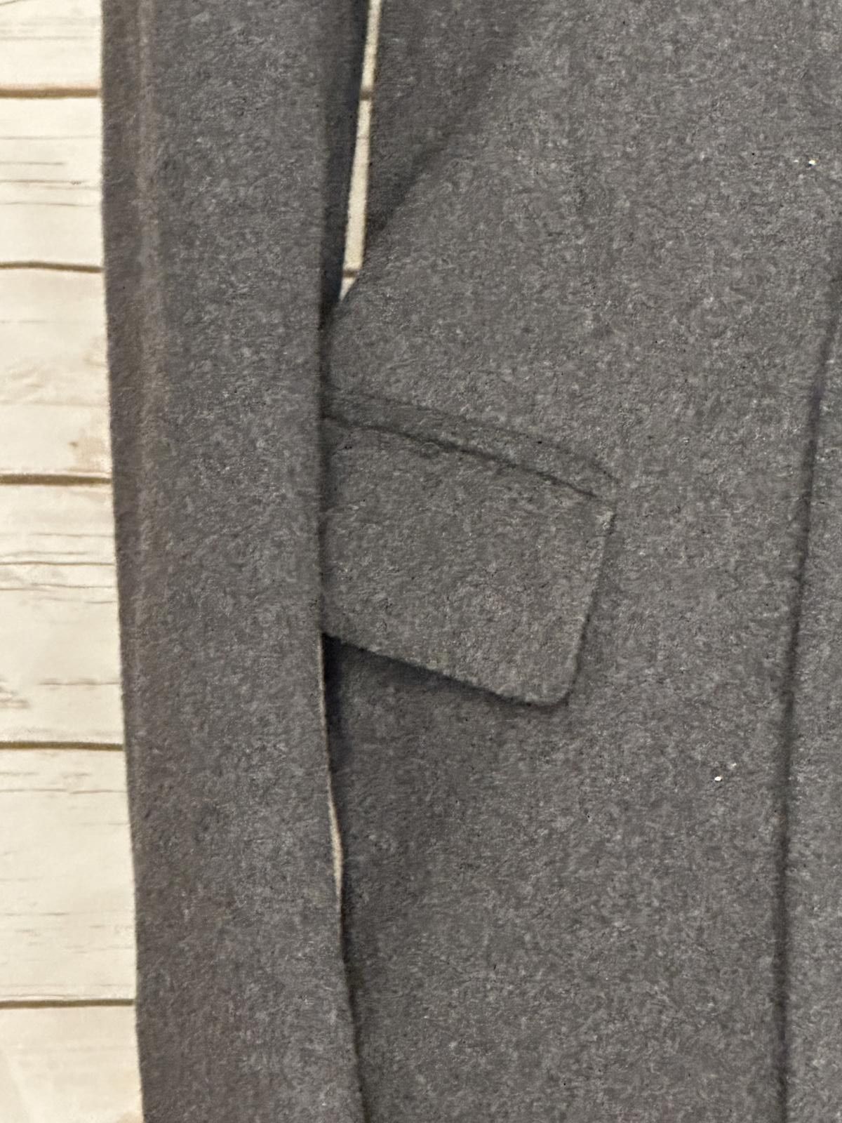Designer × Vintage Vintage Pucci cashmere-wool double-breasted long coat 40L Size US L / EU 52-54 / 3 - 4 Thumbnail