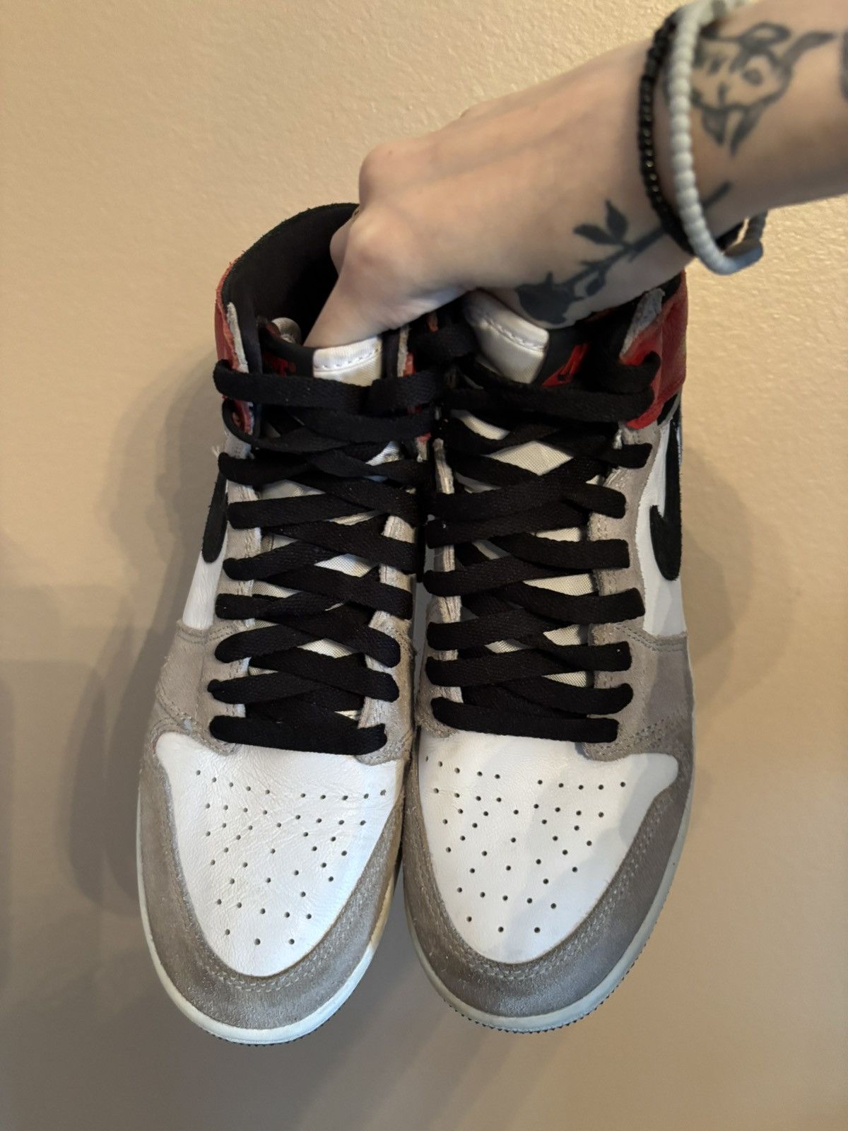 Jordan Brand Air Jordan 1 Retro High OG GS ‘Smoke Grey' Size US 5.5 / EU 38 - 3 Thumbnail