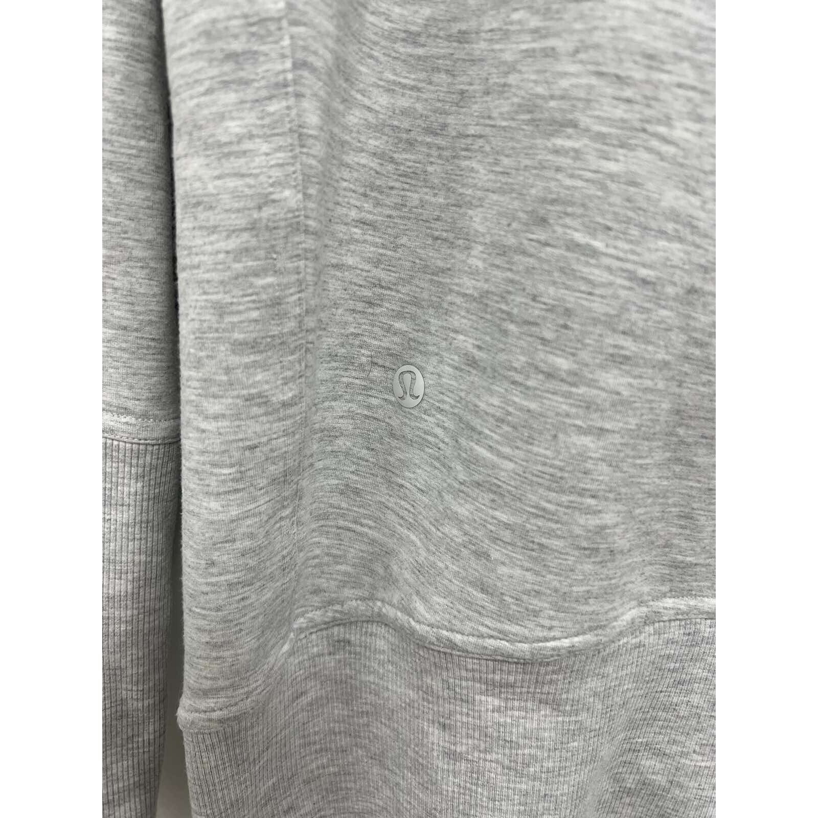 Lululemon Lululemon Women High Lines Cowl Neck Pullover Size 4 A001479 Size S / US 4 / IT 40 - 7 Thumbnail