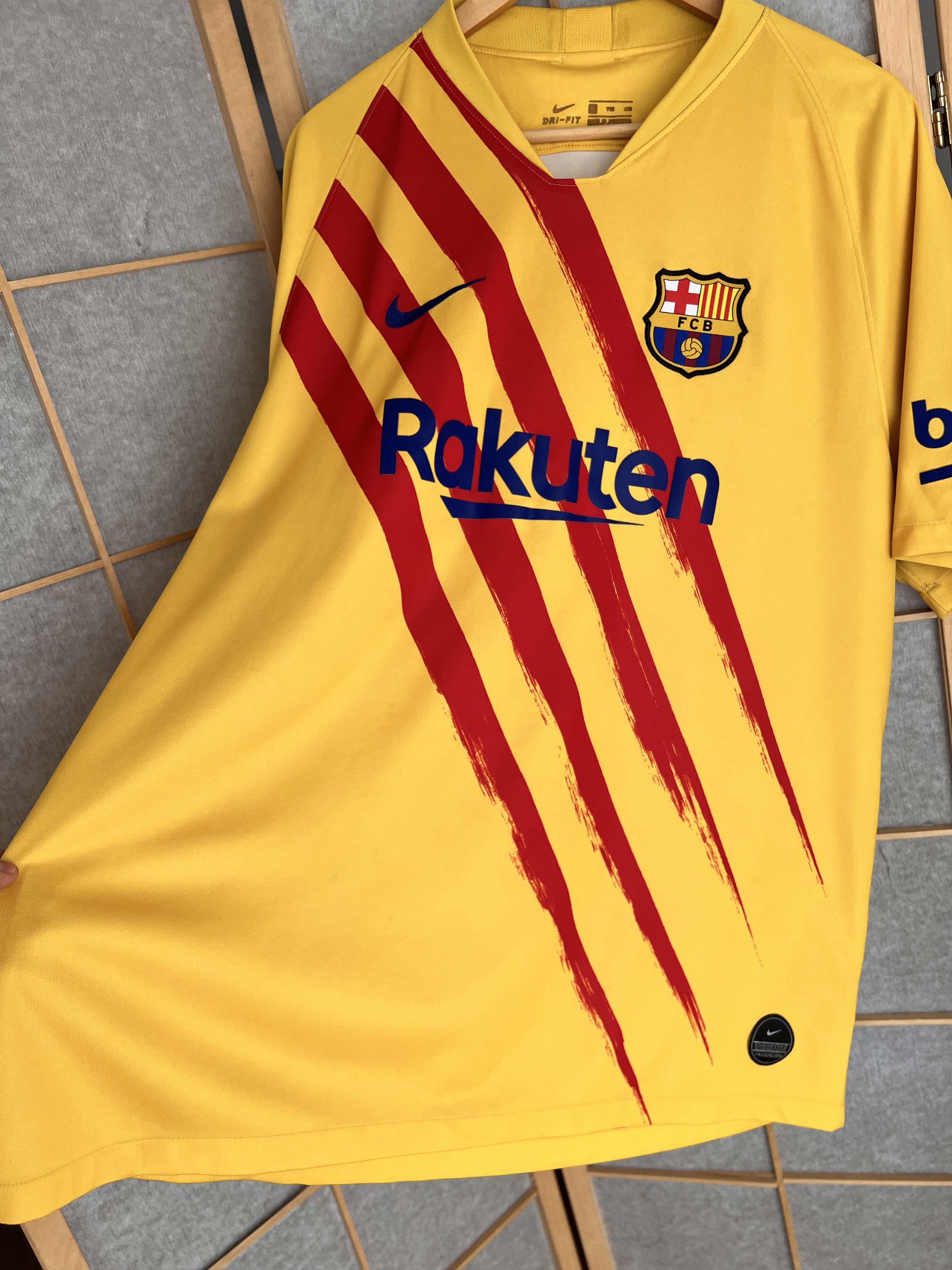 Nike RARE! Nike FC Barcelona Senyera 2020 jersey football shirt Size US XXL / EU 58 / 5 - 5 Thumbnail