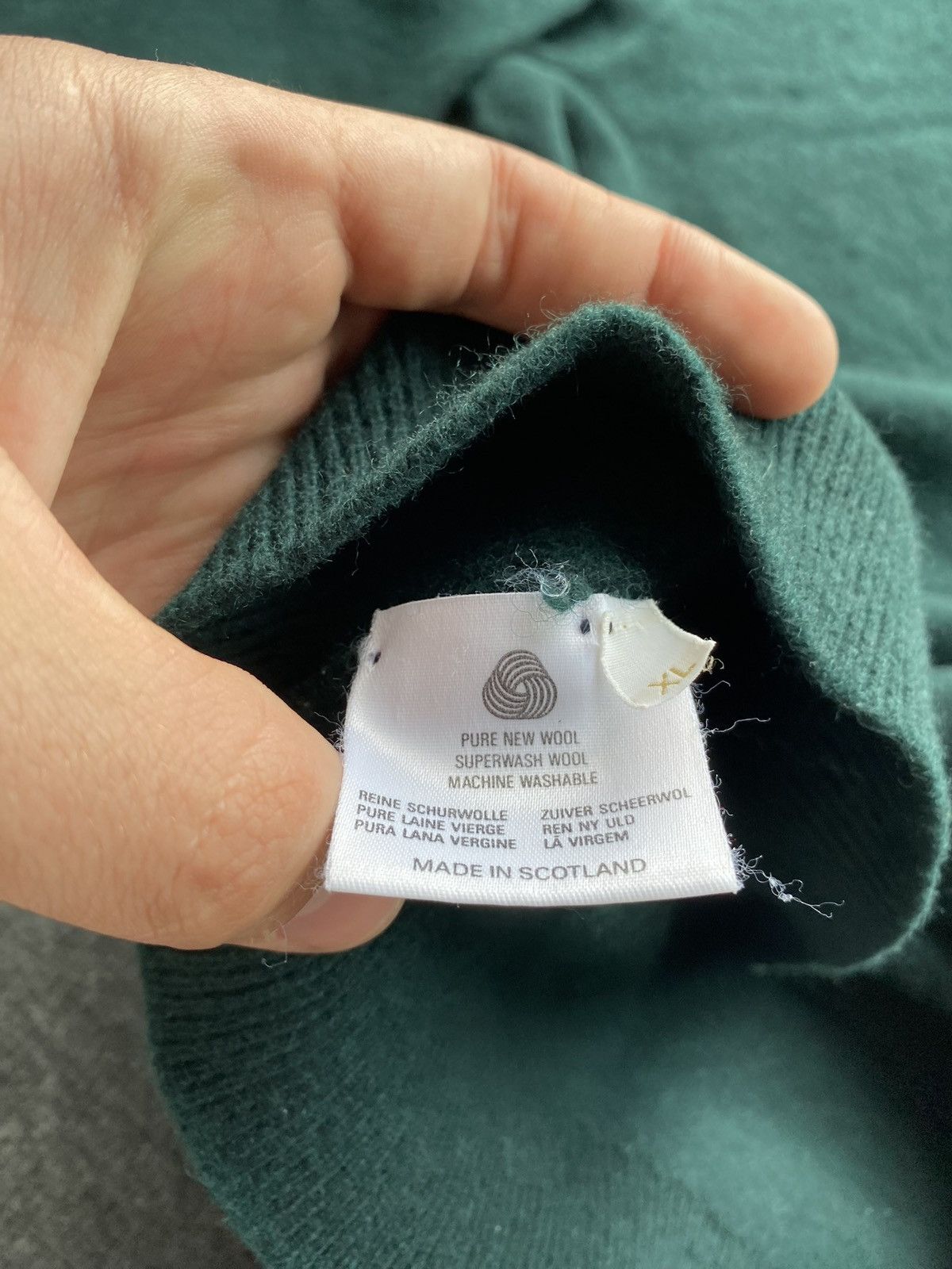 Pringle Of Scotland 🔥Pringle Scotland pure new wool v neck sweater mens Size US XL / EU 56 / 4 - 6 Thumbnail
